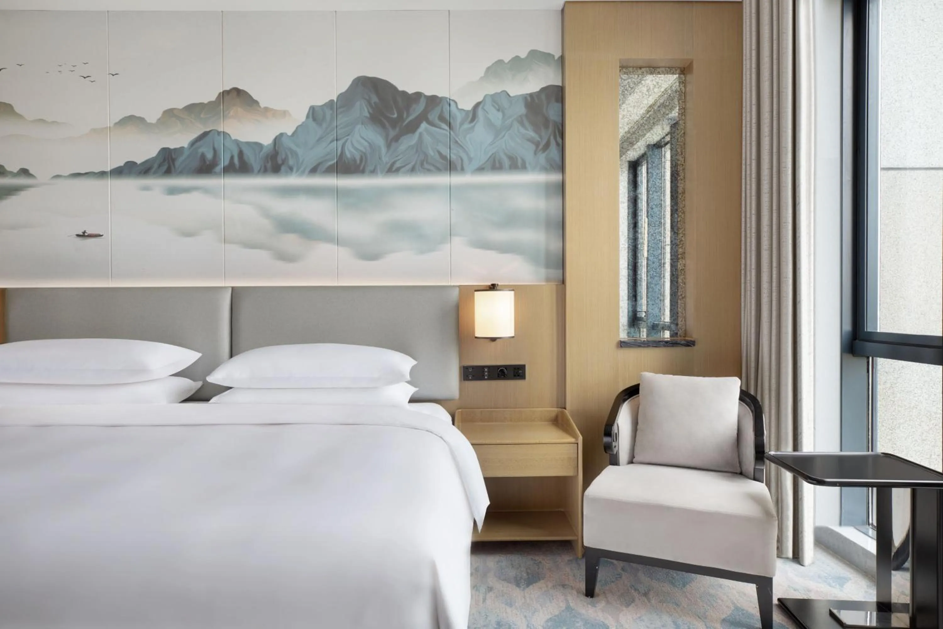 Photo of the whole room, Bed in Courtyard by Marriott Hangzhou Xiaoshan