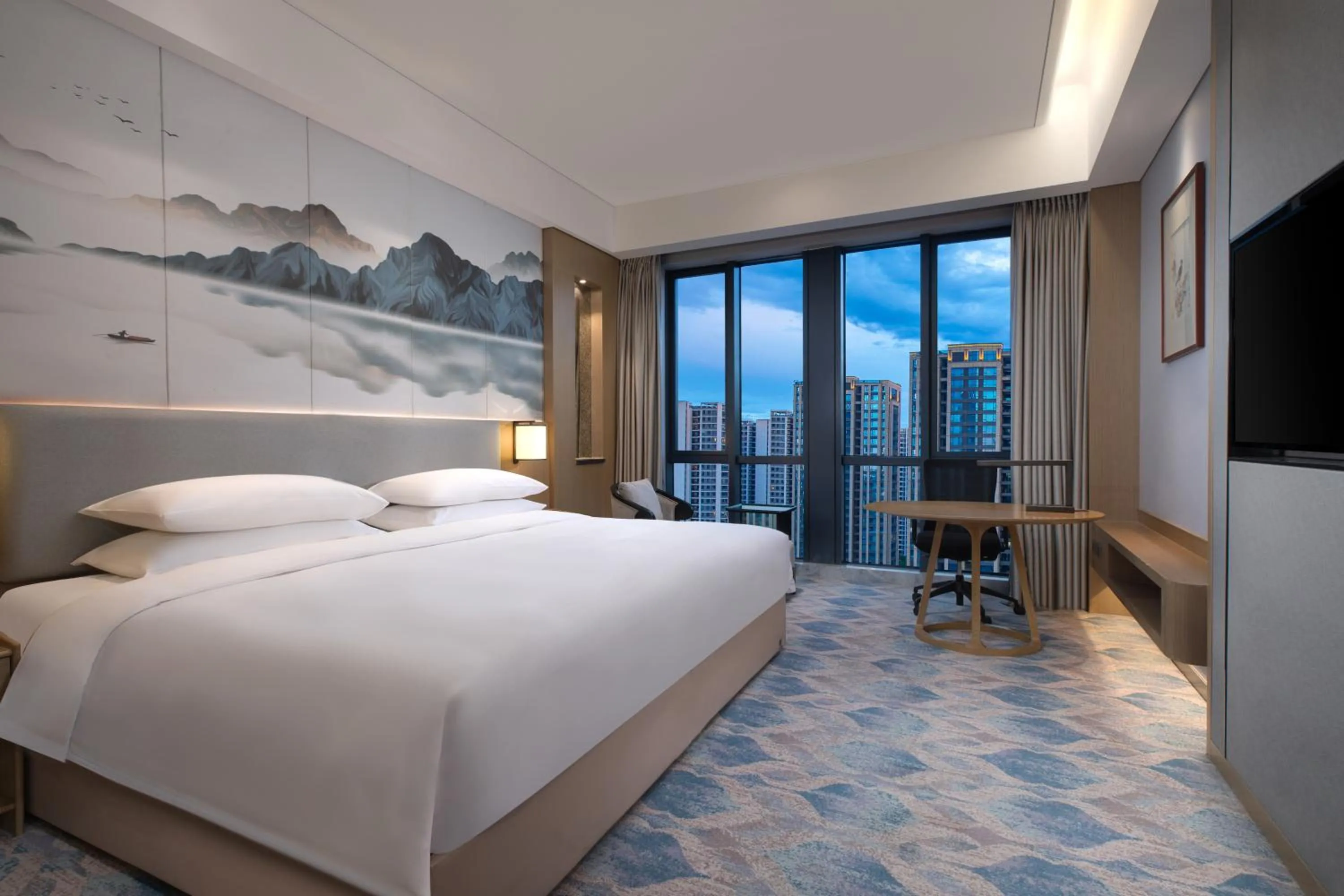 Executive King Room with City View in Courtyard by Marriott Hangzhou Xiaoshan