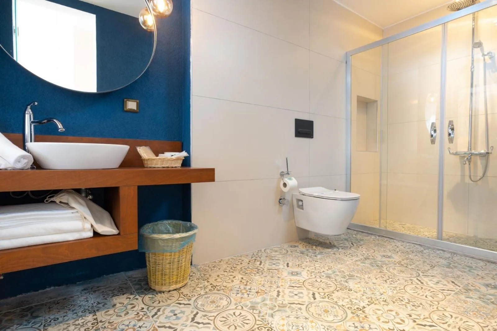 Bathroom in Hotel Karbel Sun