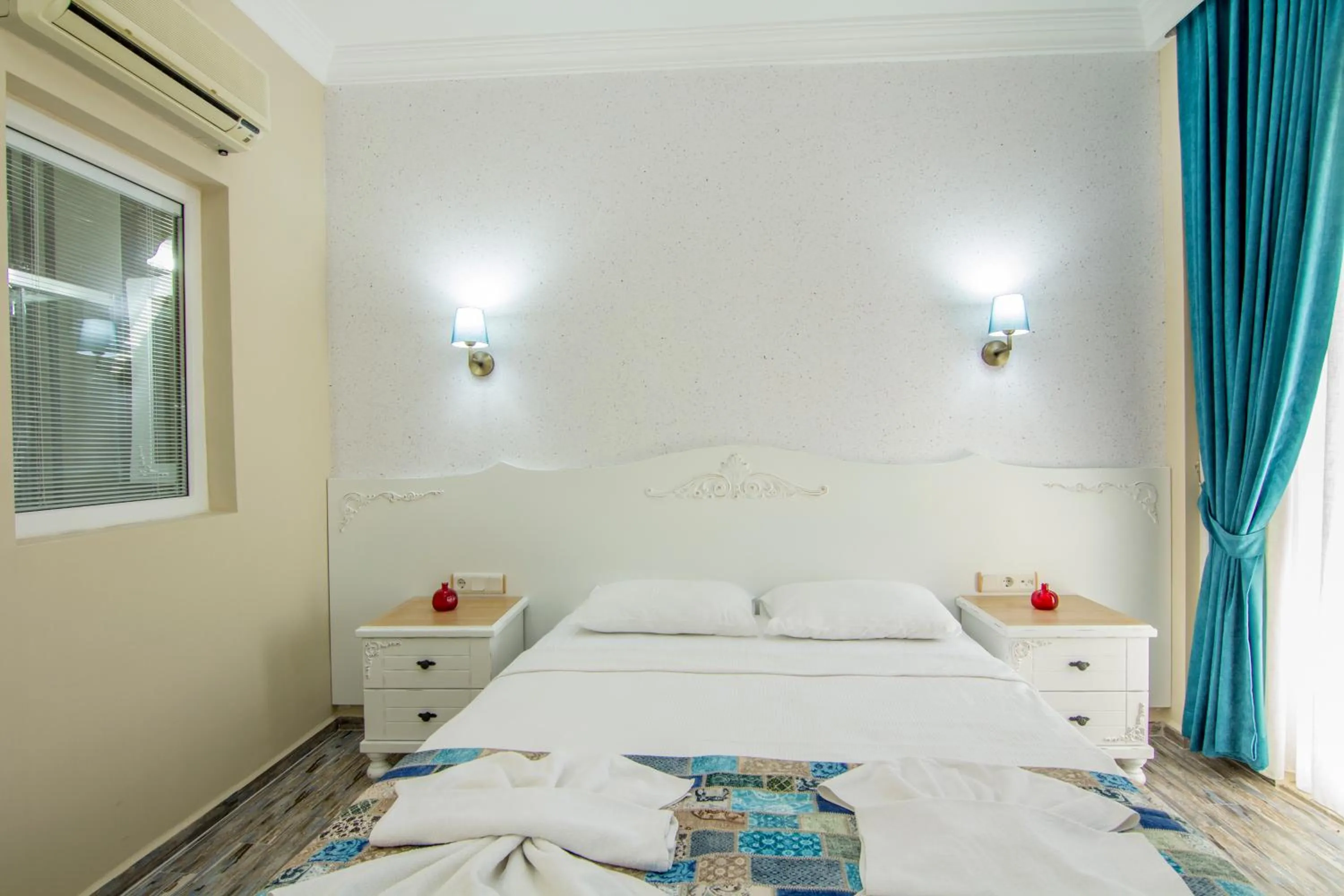 Bed in Hotel Karbel Sun