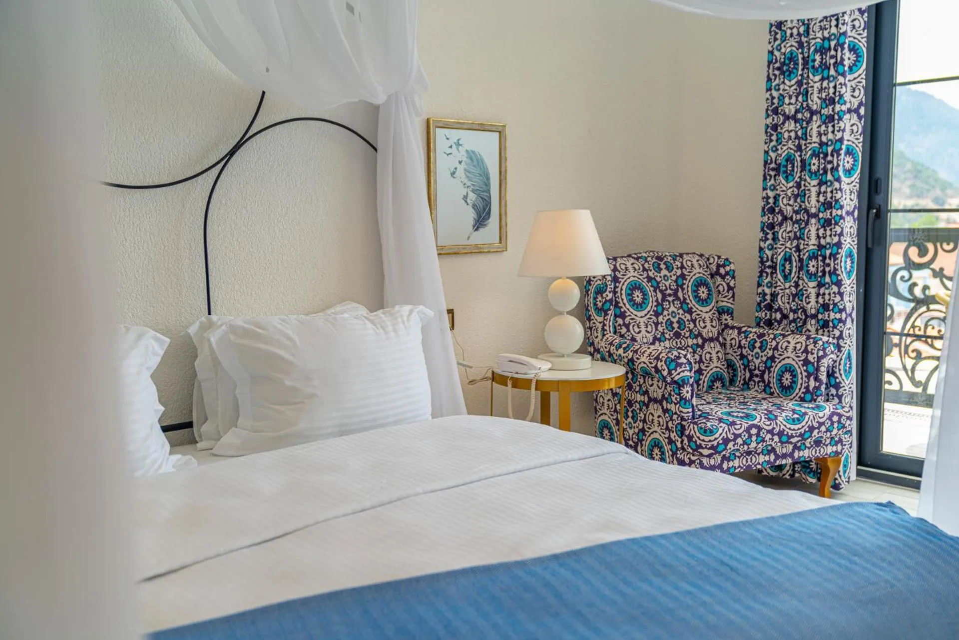 Bed in Hotel Karbel Sun