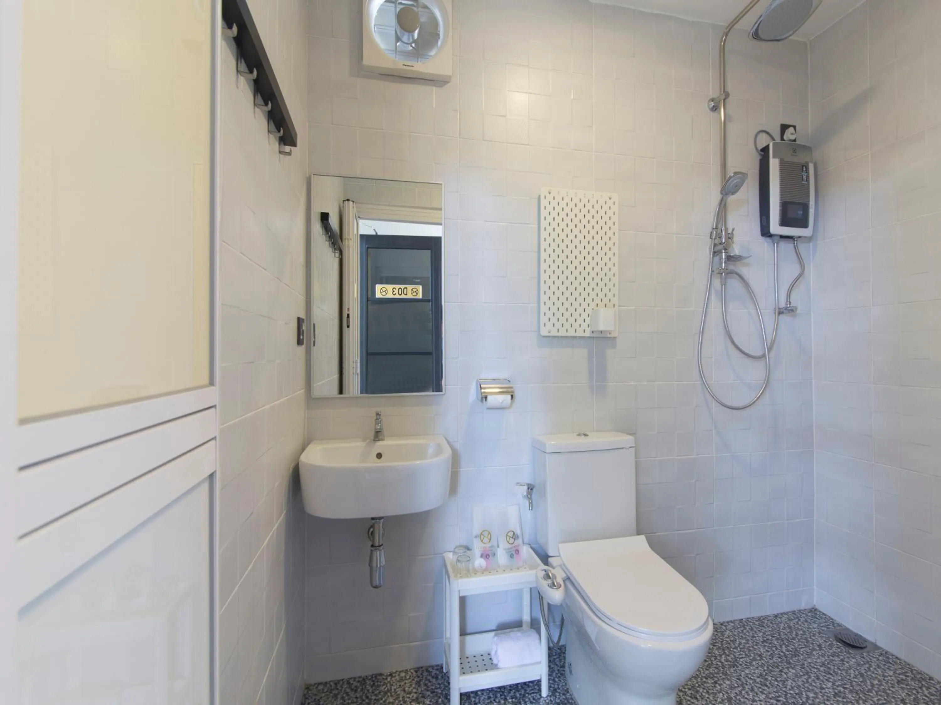 Bathroom in TT Dorf Hotel Matang