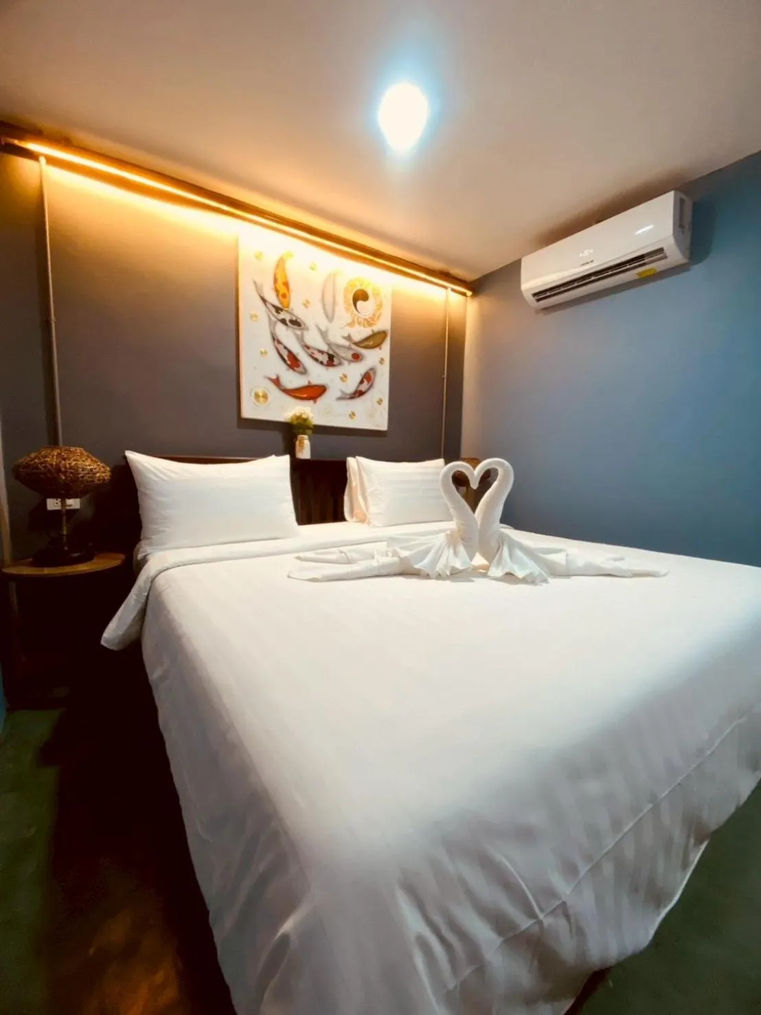 Photo of the whole room, Bed in Cicada Lanta