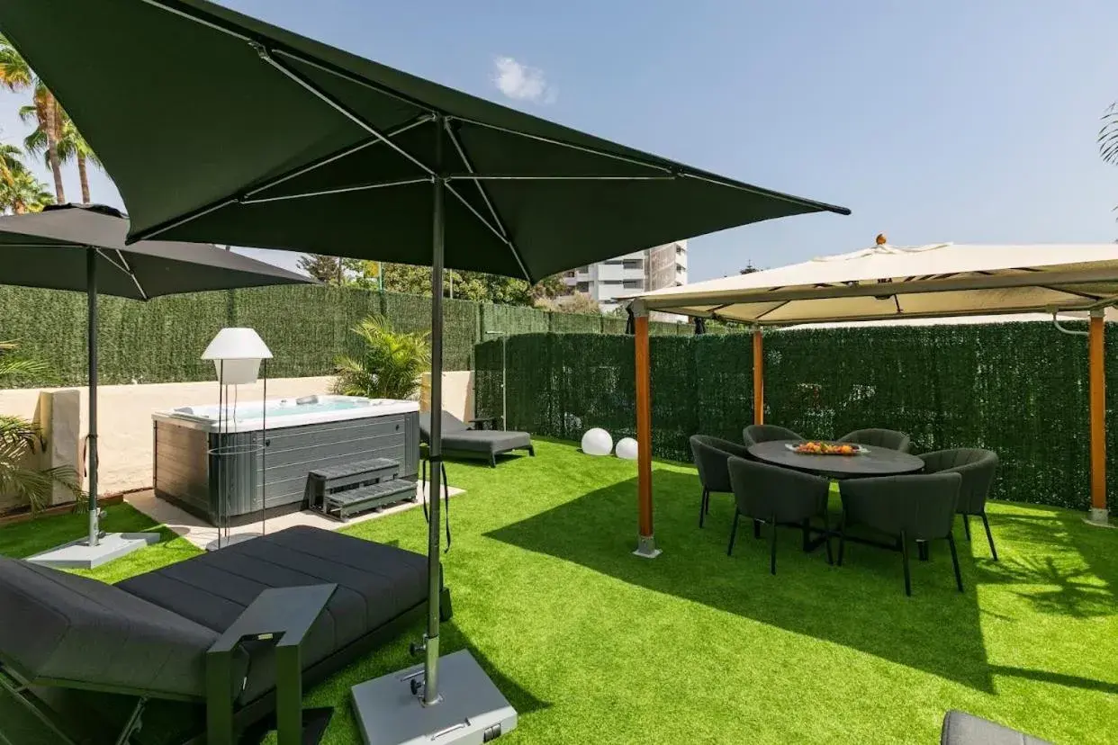 Family Villa Emblem in HD Parque Cristobal Gran Canaria Family Villa Emblem in HD Parque Cristobal Gran Canaria