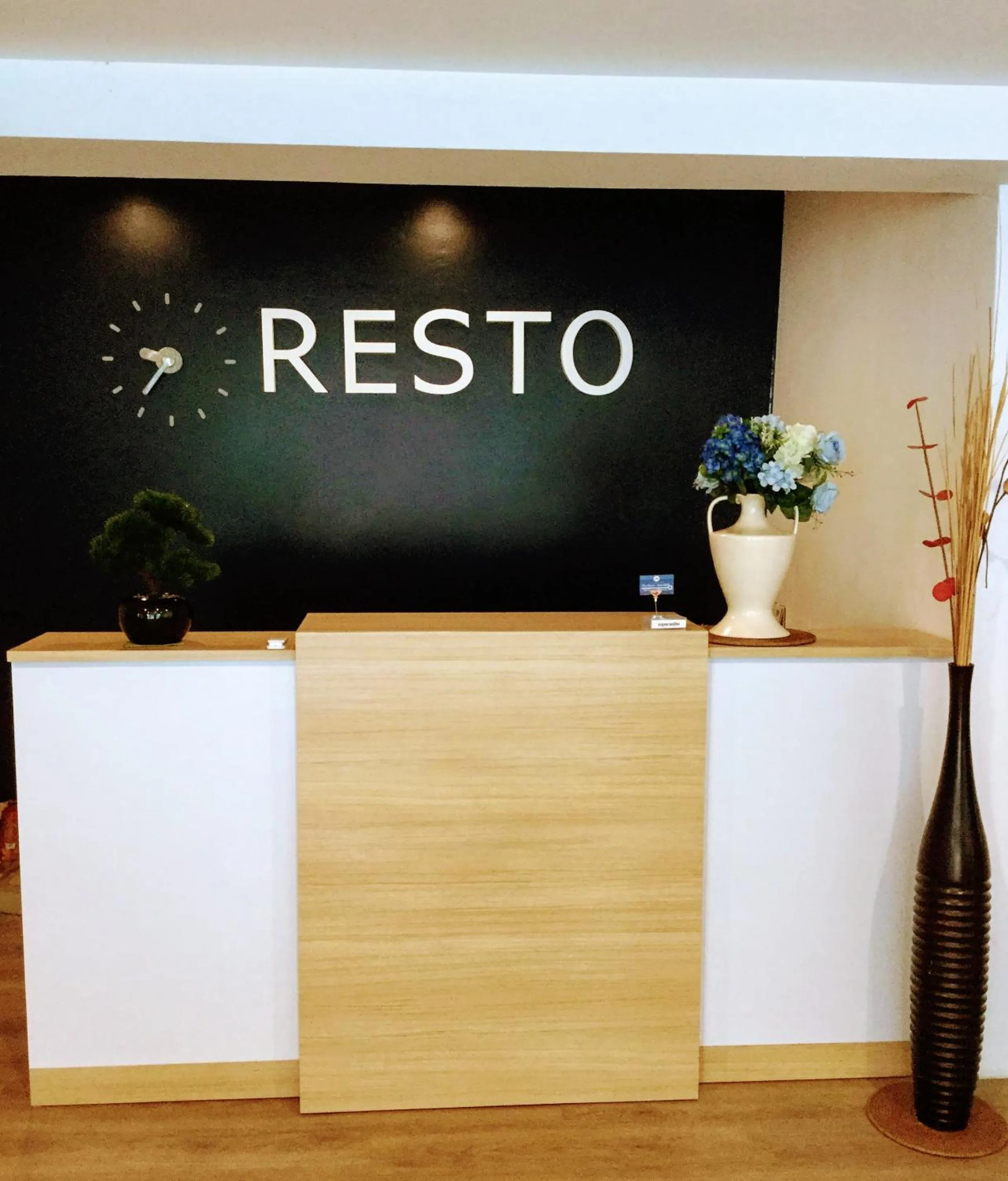 Lobby or reception in The Resto