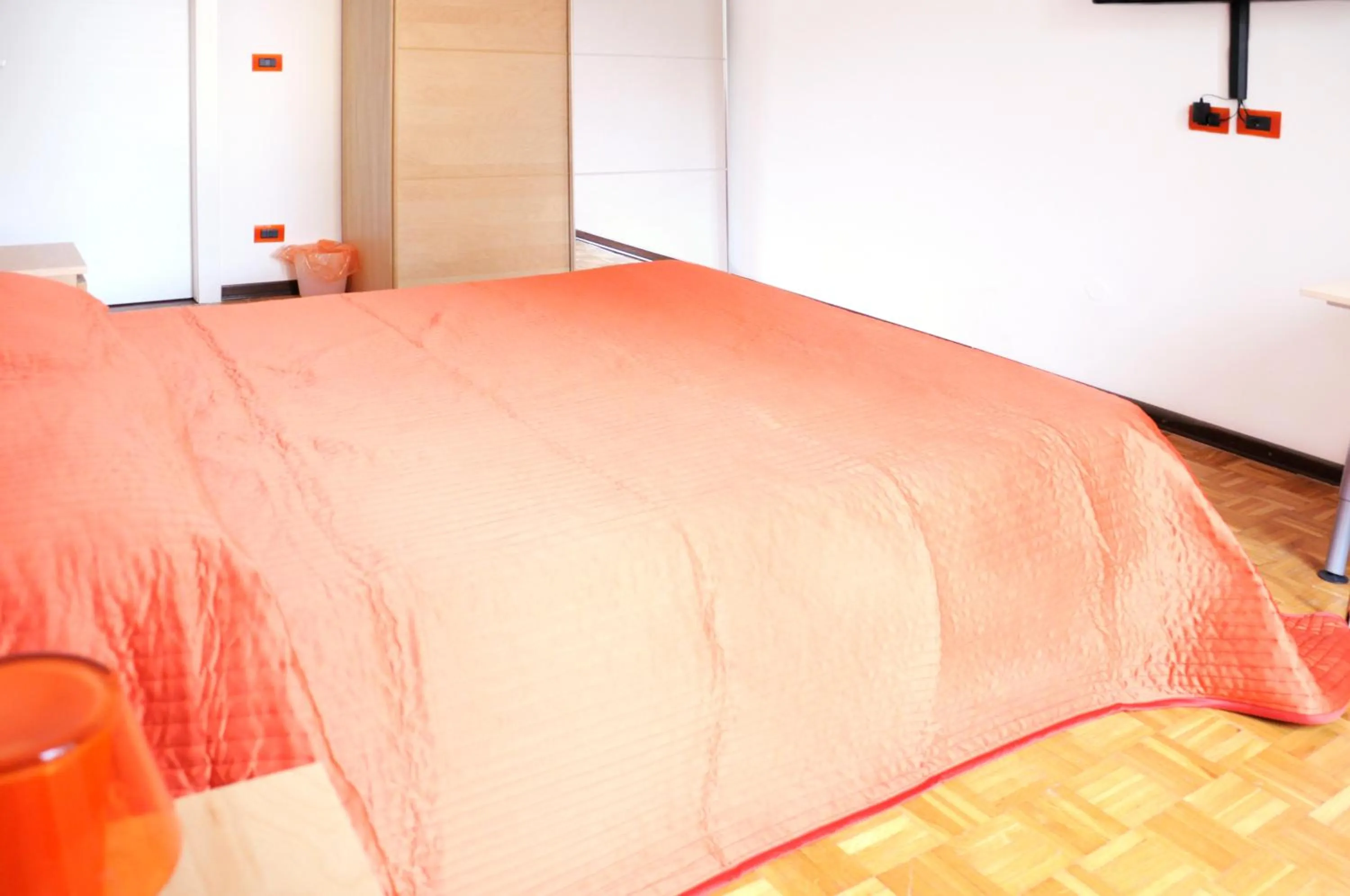 Photo of the whole room, Bed in B&B Trieste Plus