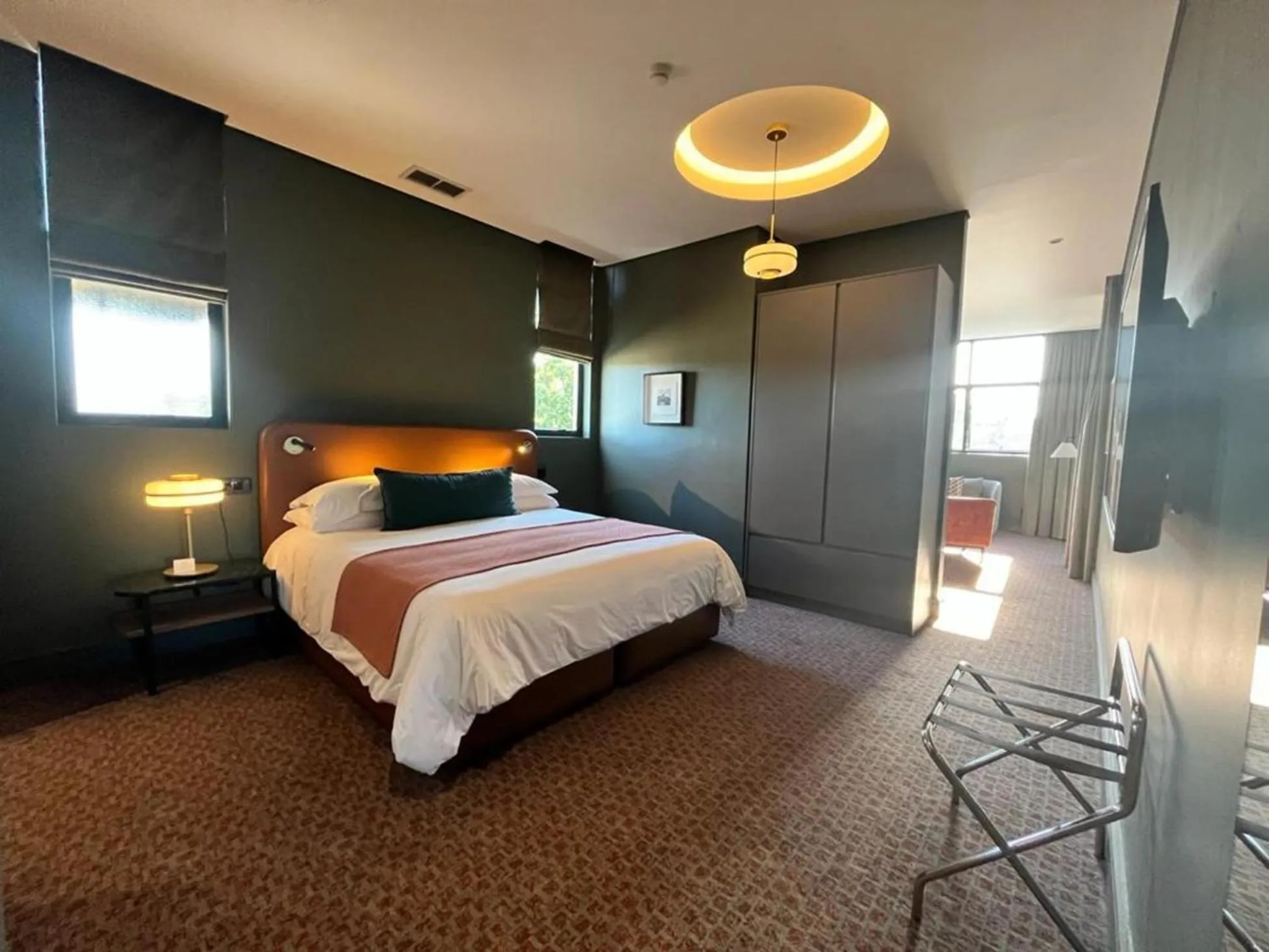 Bed in Home Suite Hotels Rosebank