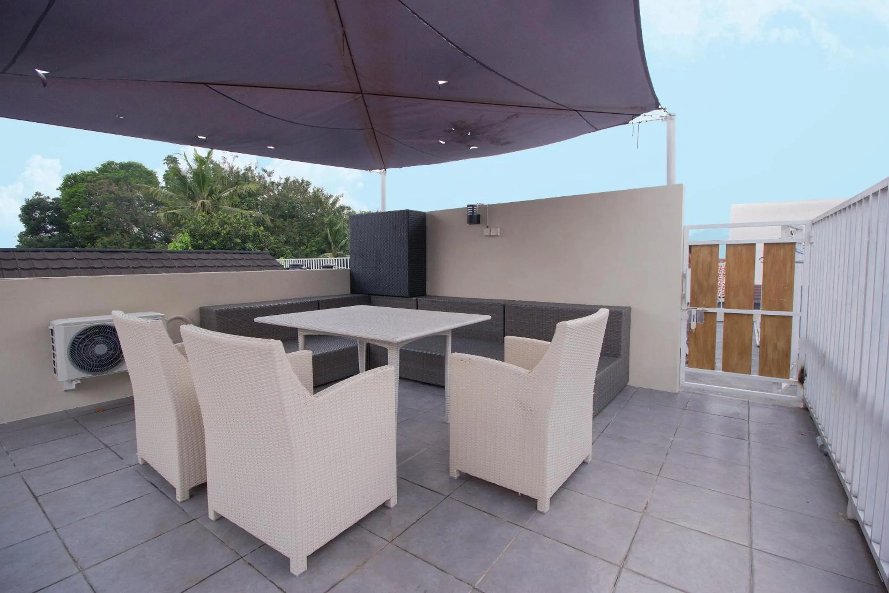 Balcony/Terrace in OYO 647 Irooms Homestay