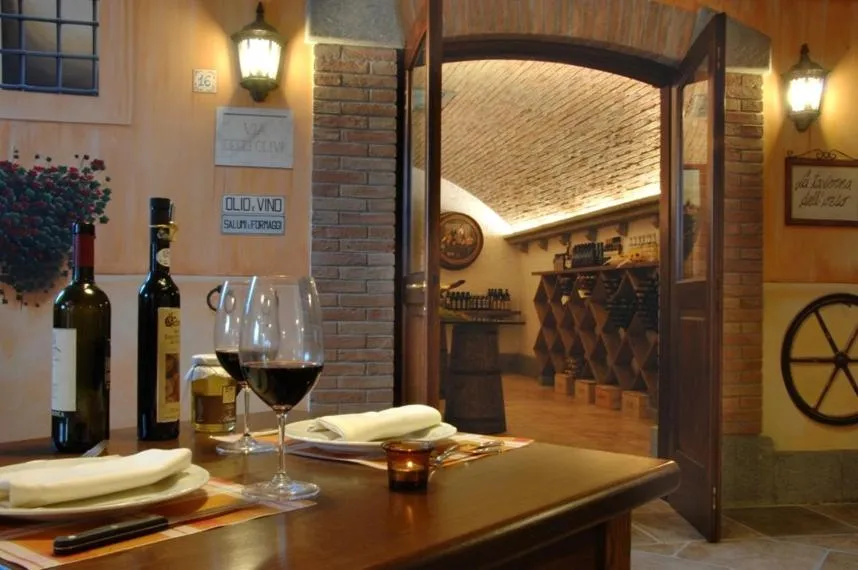Restaurant/places to eat in Corte In Fiore