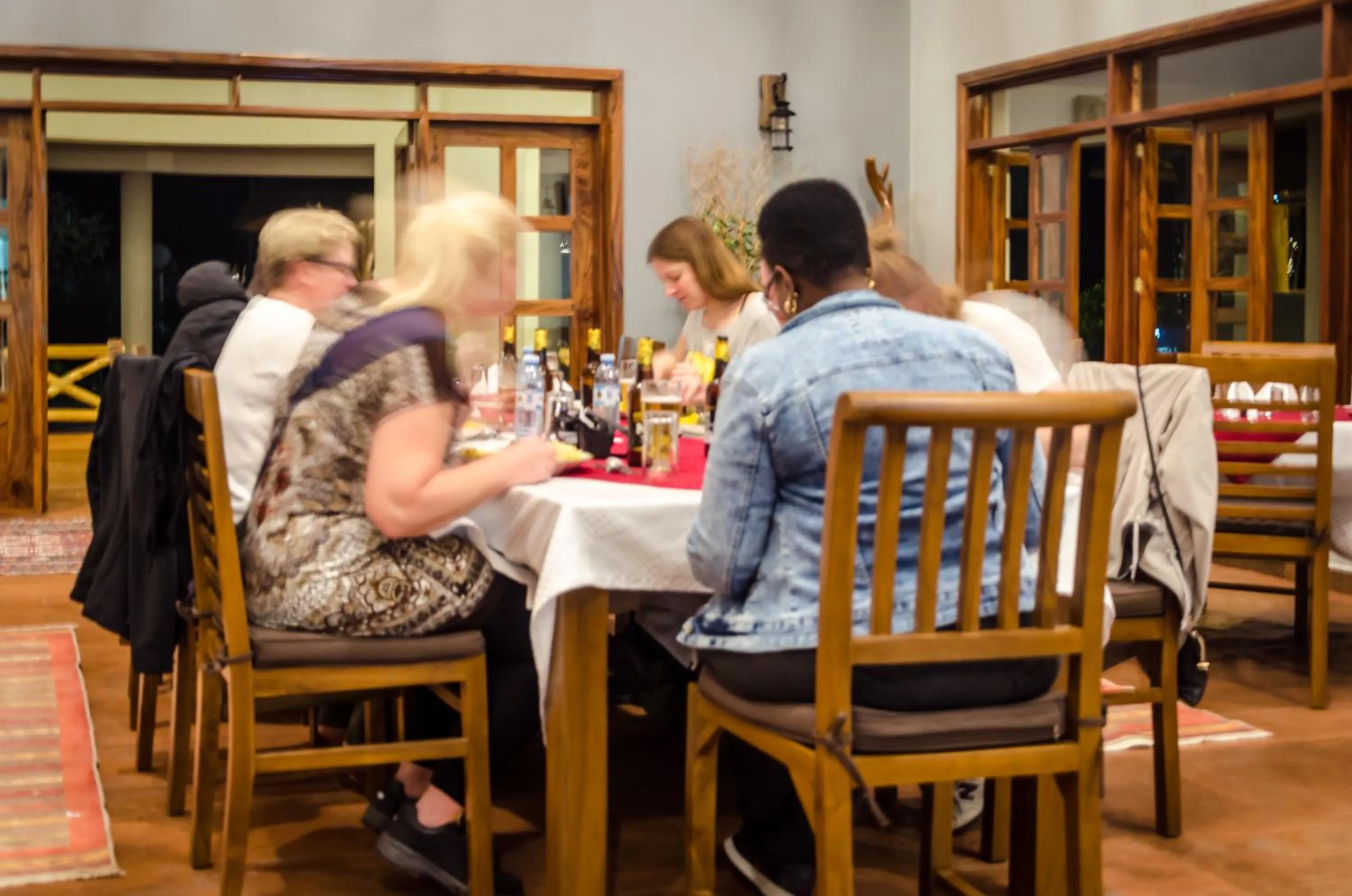 Restaurant/places to eat in Emburara Farm Lodge