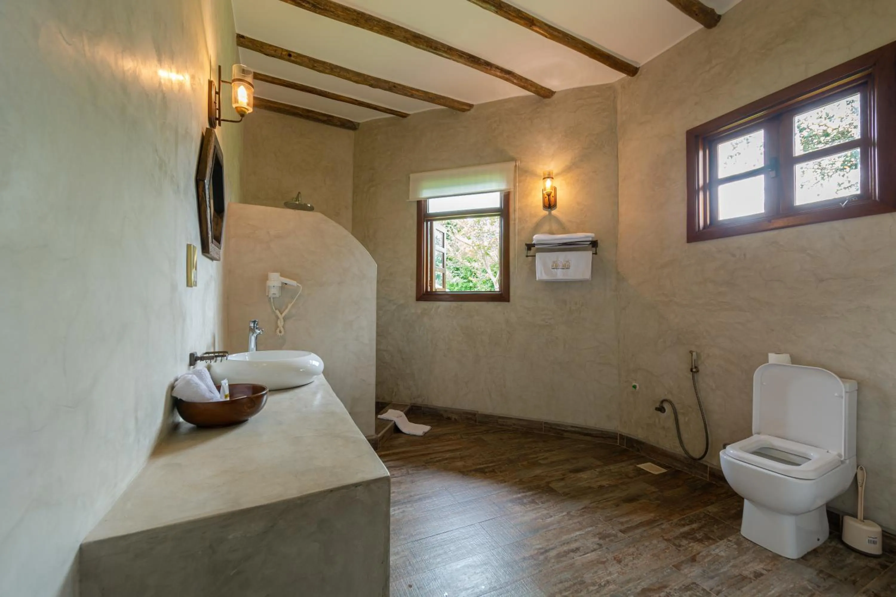Toilet in Emburara Farm Lodge