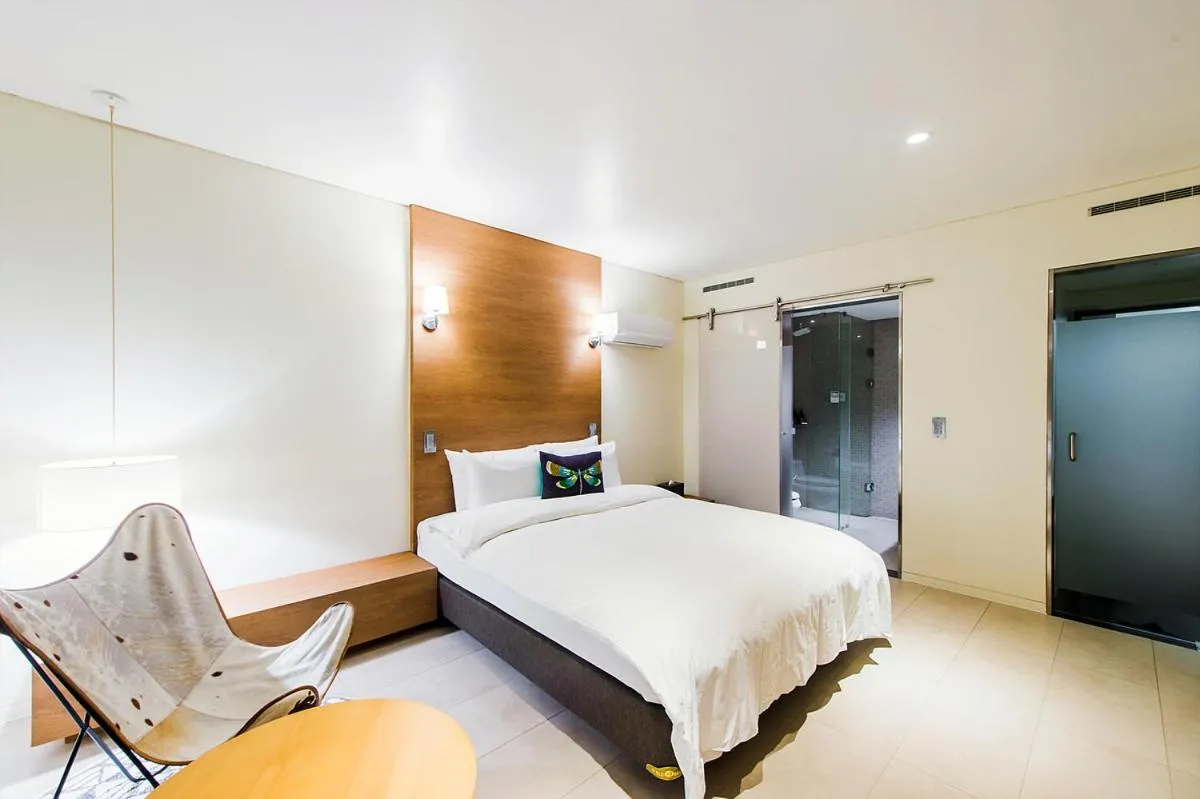 Bed in Soho Hotel Airport