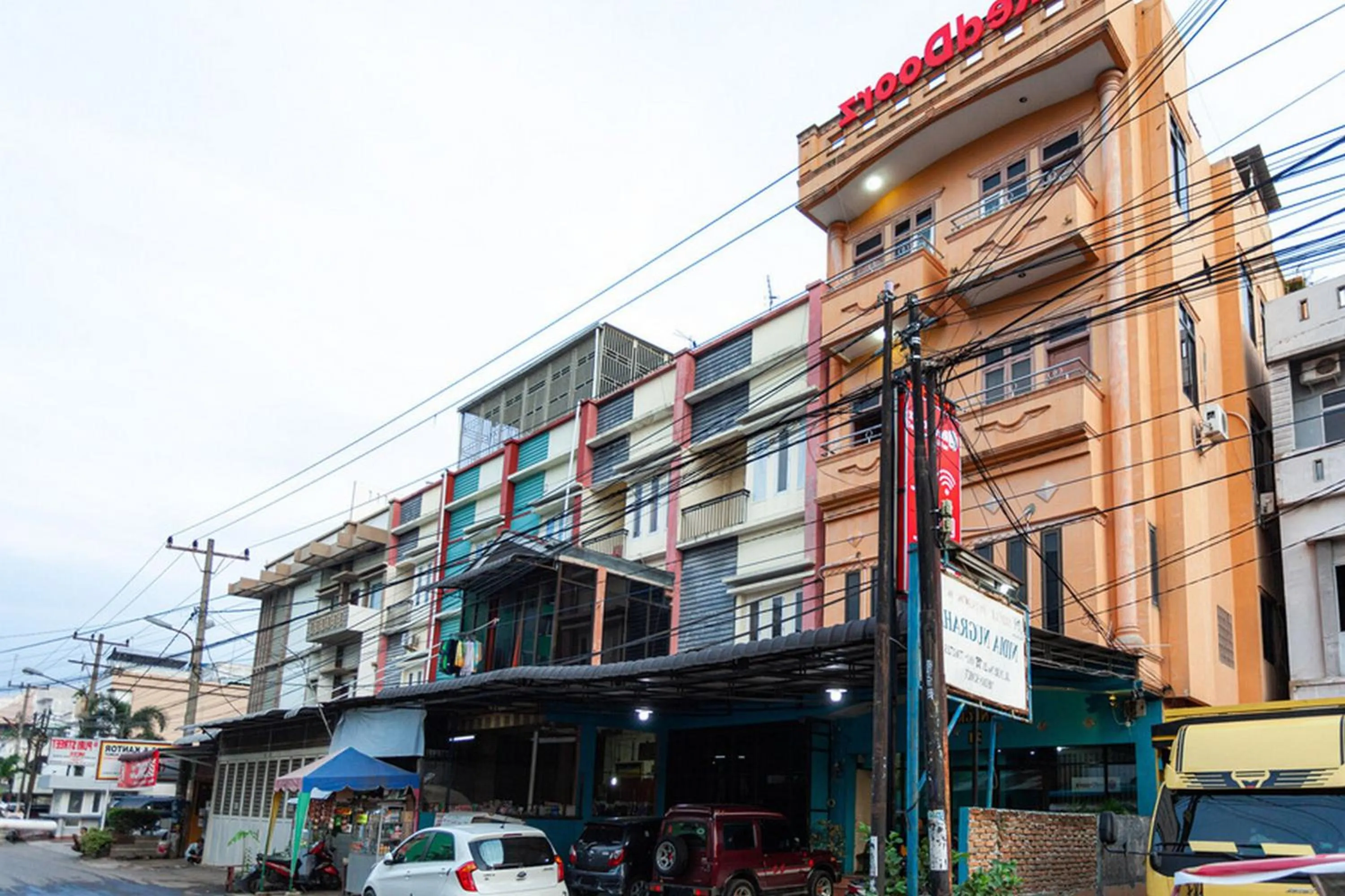 RedDoorz near Yuki Simpang Raya Mall Medan 2