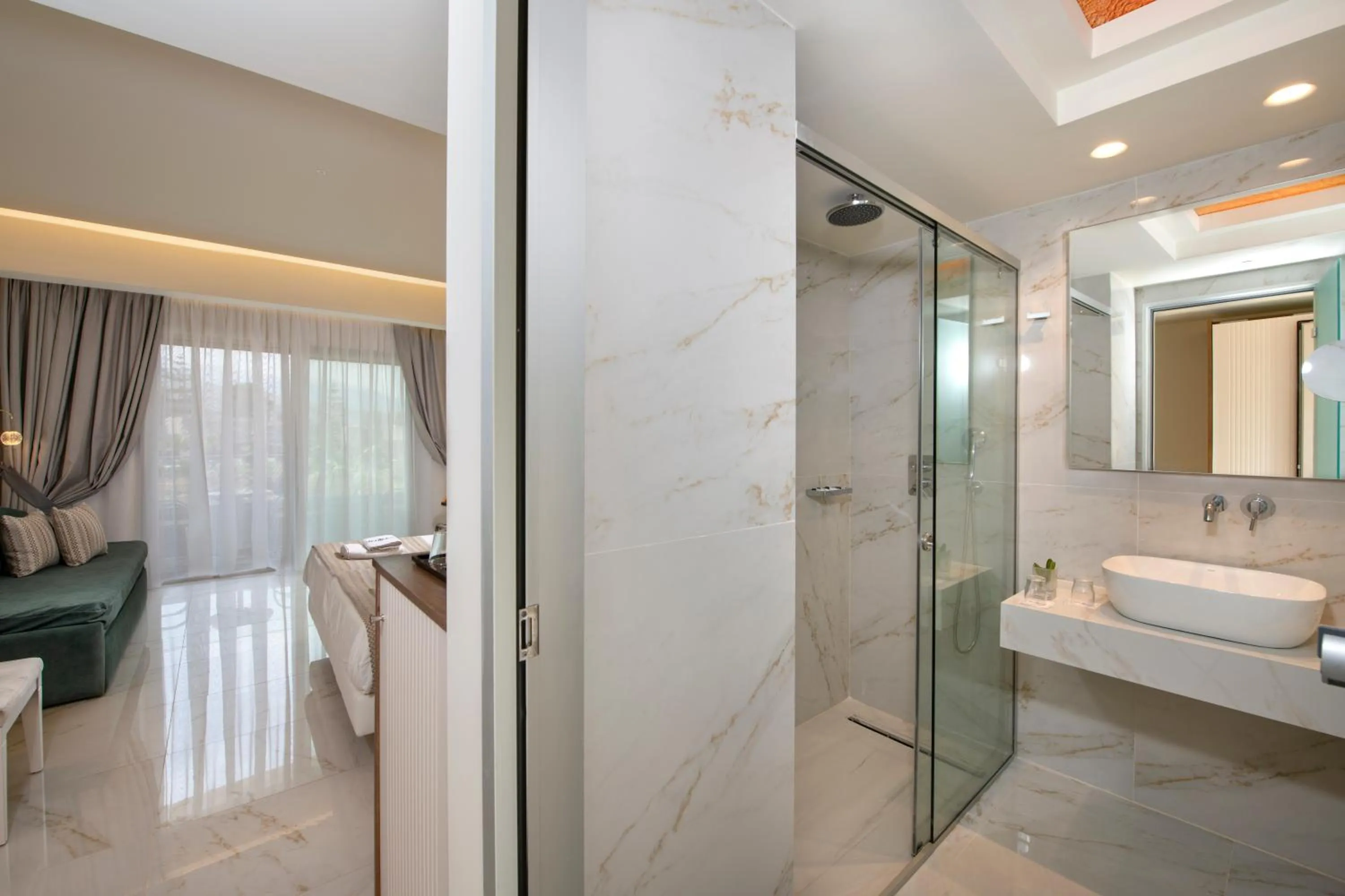 Vantaris Luxury Beach Resort