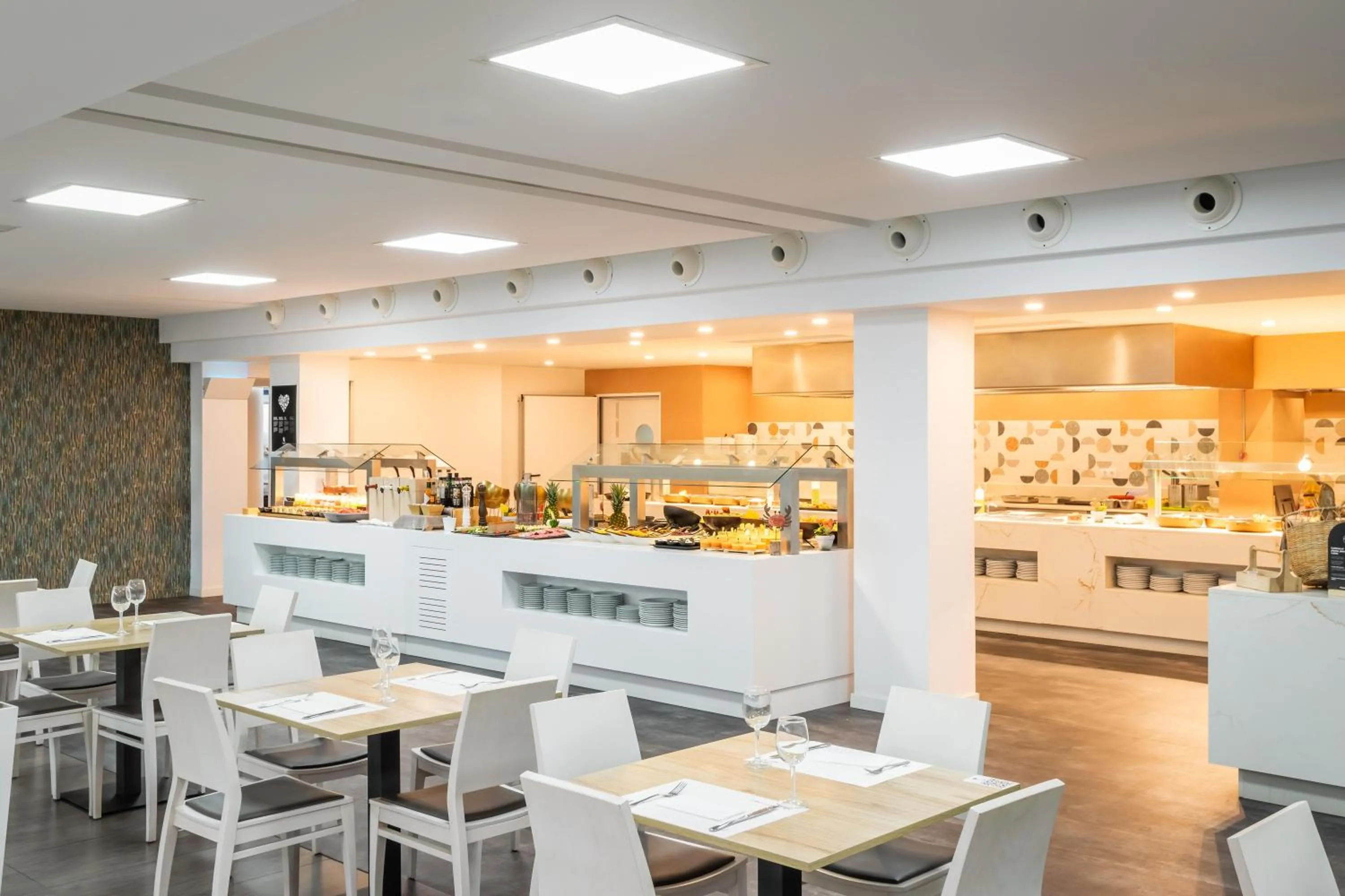 Restaurant/places to eat in ALEGRIA Mariner Adults Only