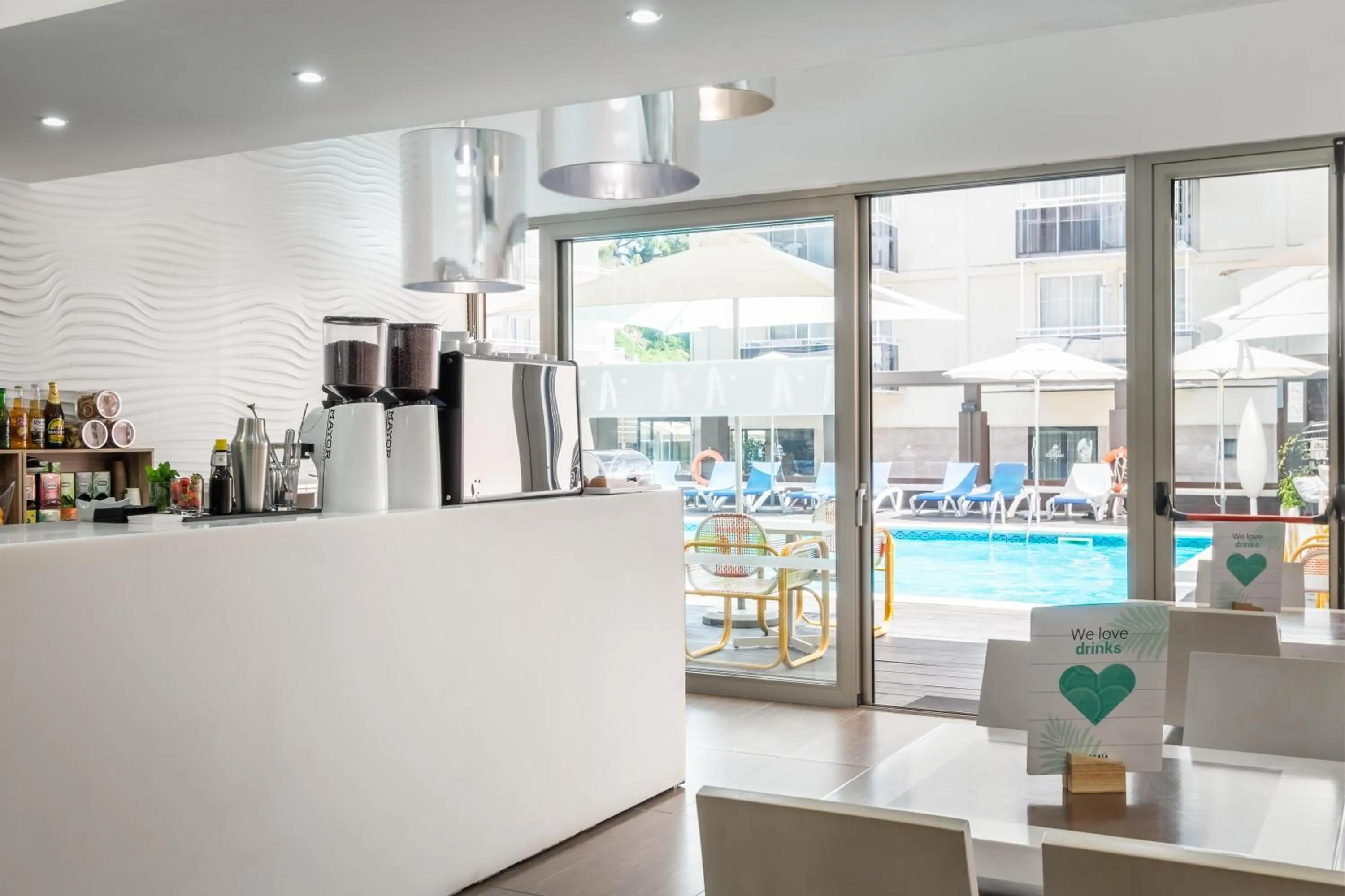 Lounge or bar in ALEGRIA Mariner Adults Only