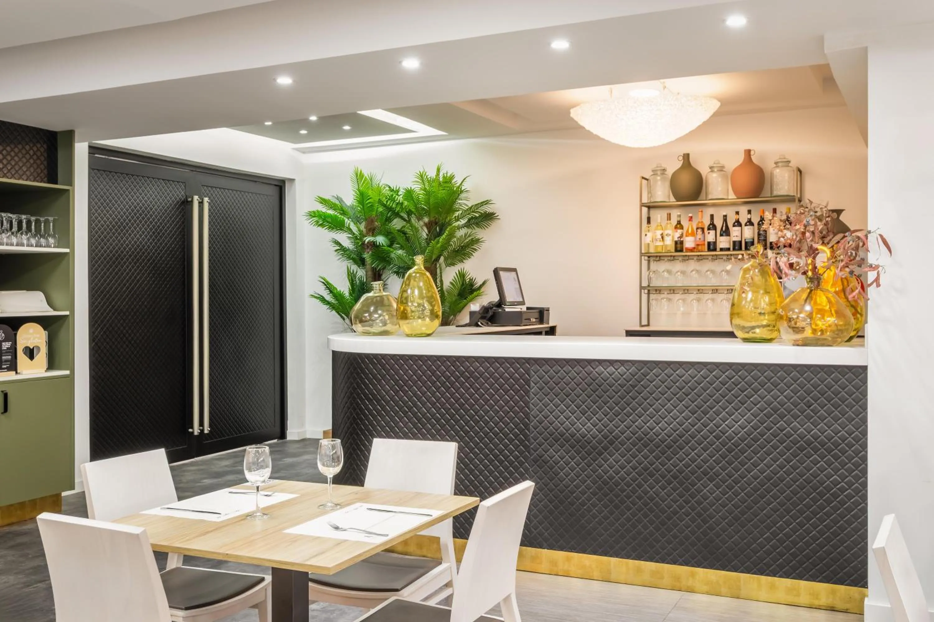 Restaurant/places to eat in ALEGRIA Mariner Adults Only