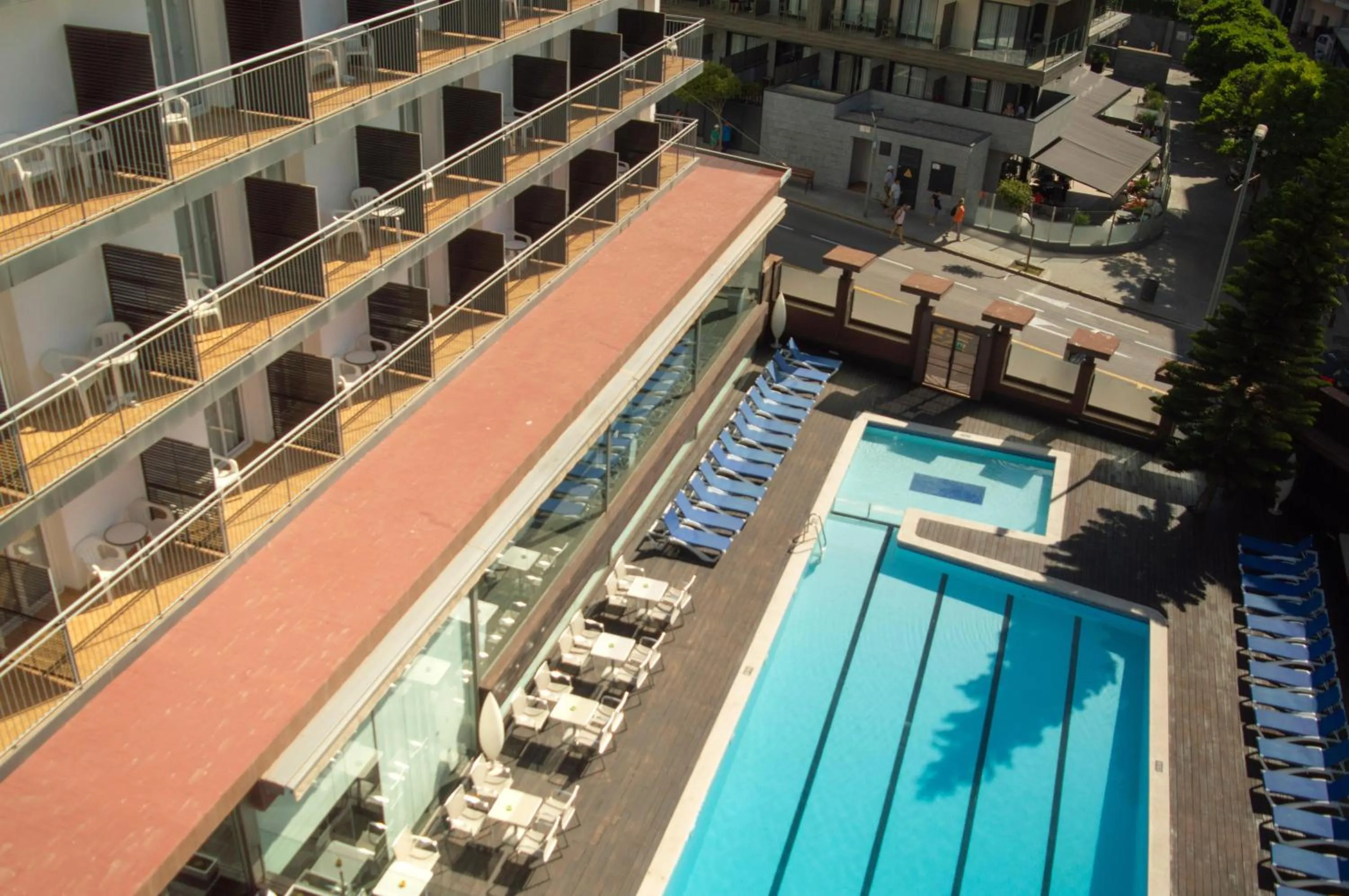 Swimming pool in ALEGRIA Mariner Adults Only