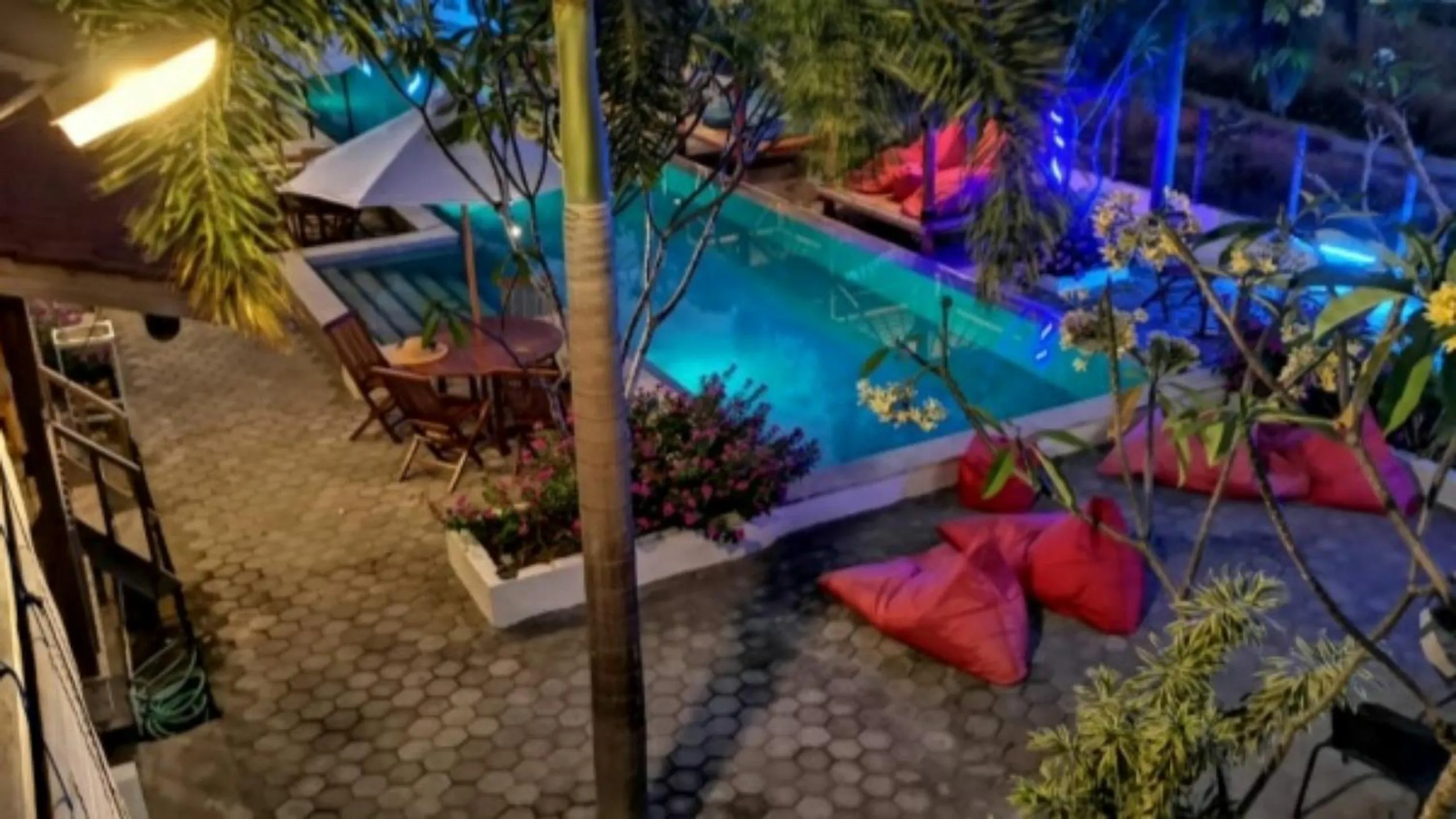 Property building in Panorama Ekas