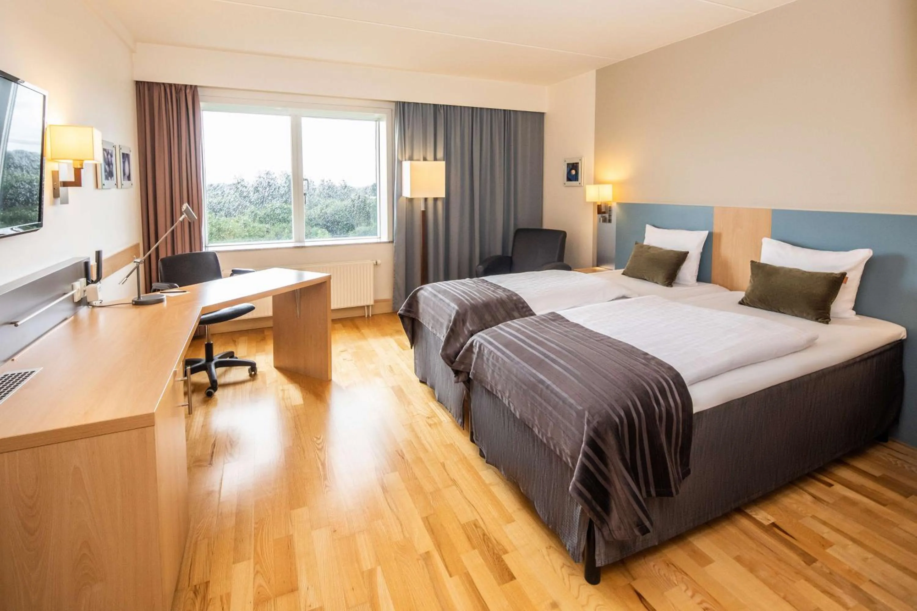 Bedroom, Bed in Scandic Kolding