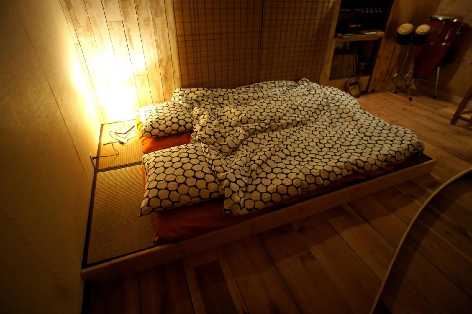 Photo of the whole room, Bed in Saku Cafe
