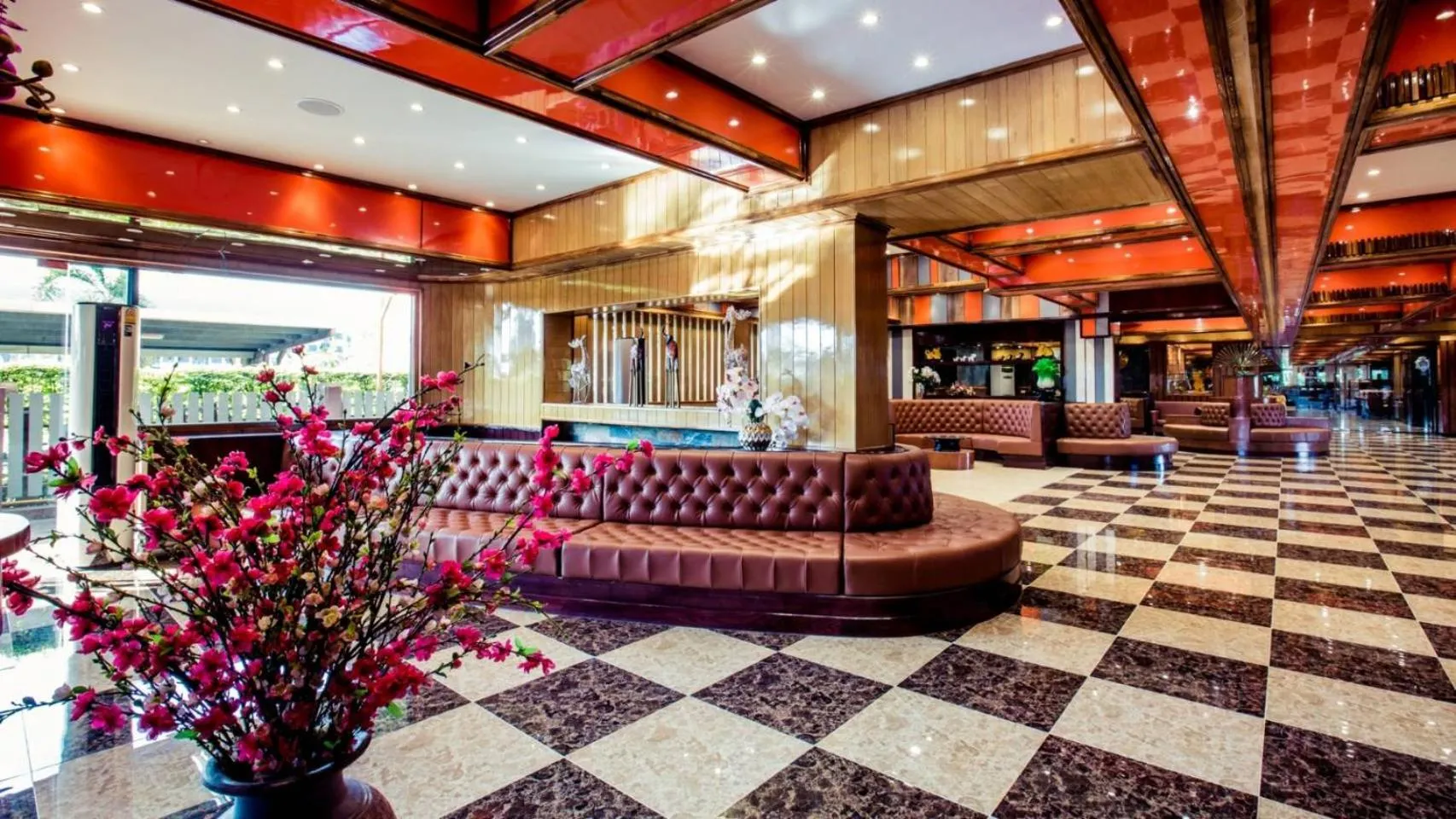 Lobby or reception in Grand Parazo Hotel Suvarnbhumi Airport