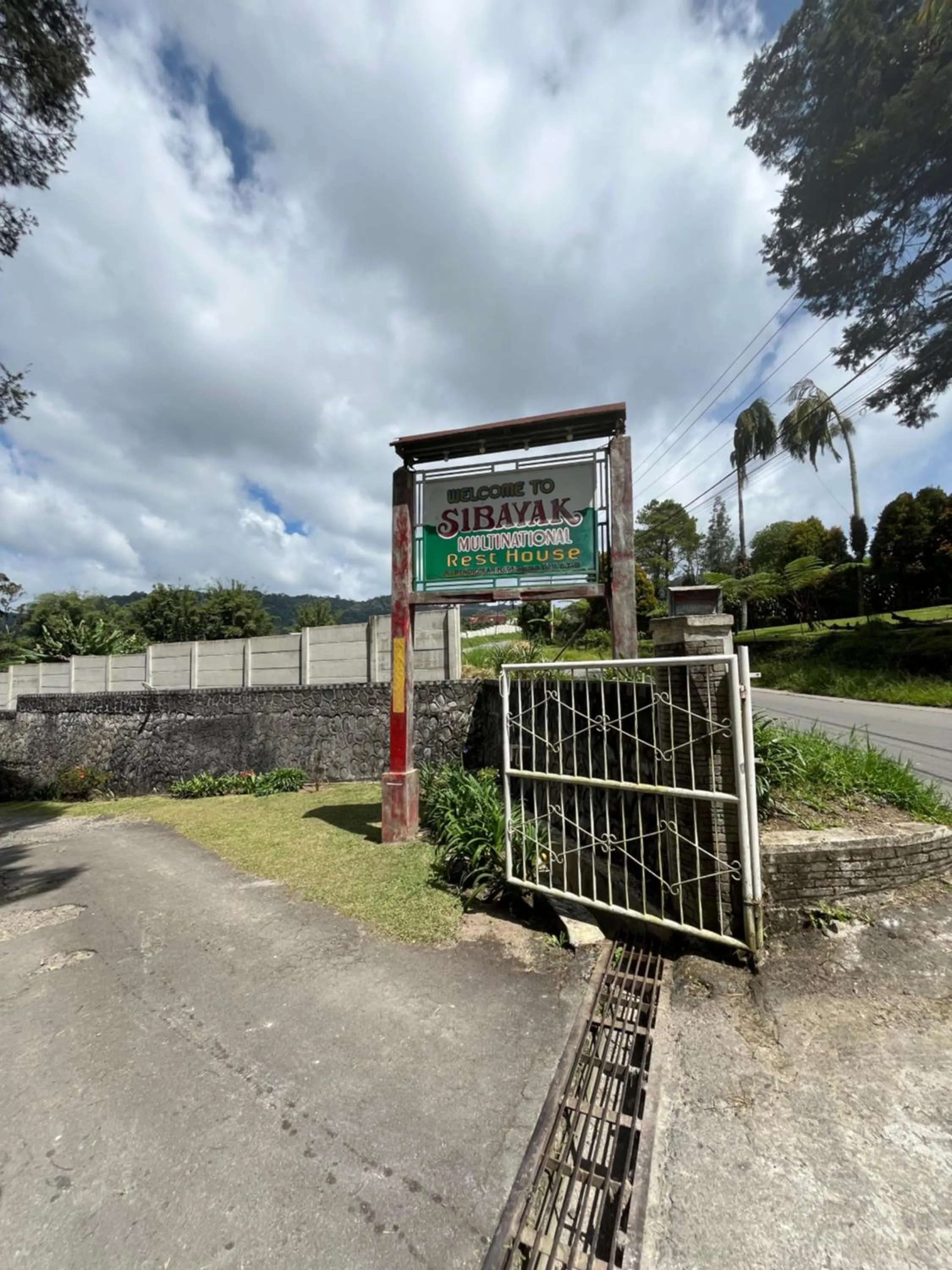 Sibayak Multinational Rest House