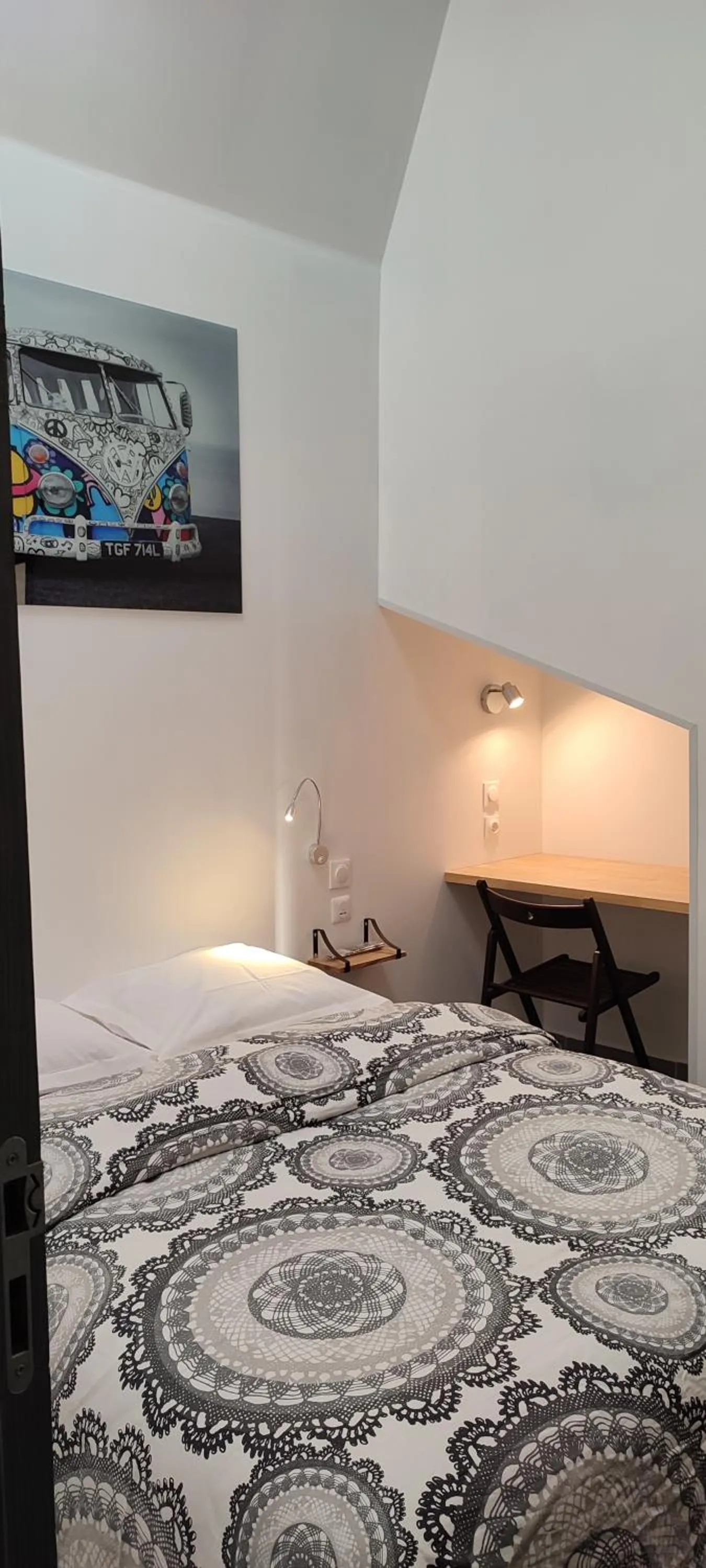 Bed in Mauguio Center Hôtel