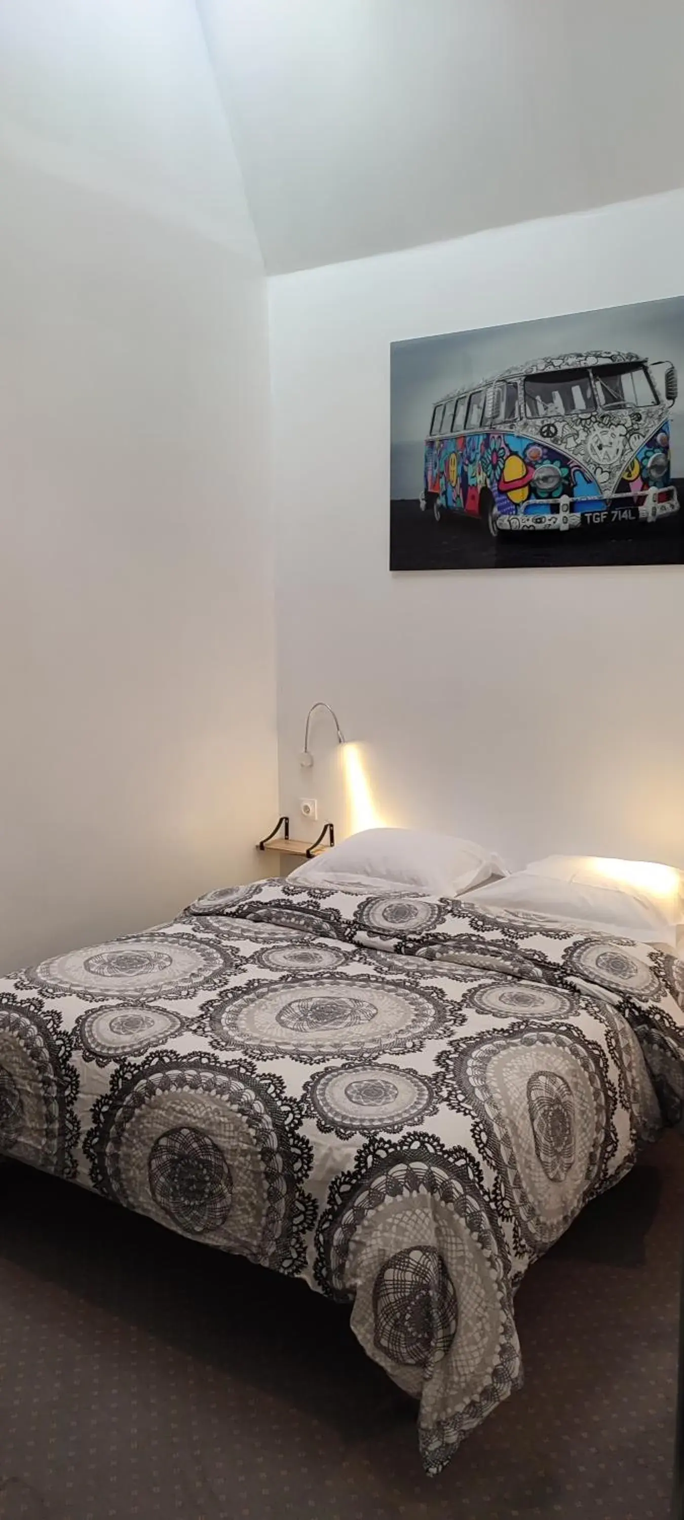 Single Room - single occupancy in Mauguio Center Hôtel Single Room - single occupancy in Mauguio Center Hôtel