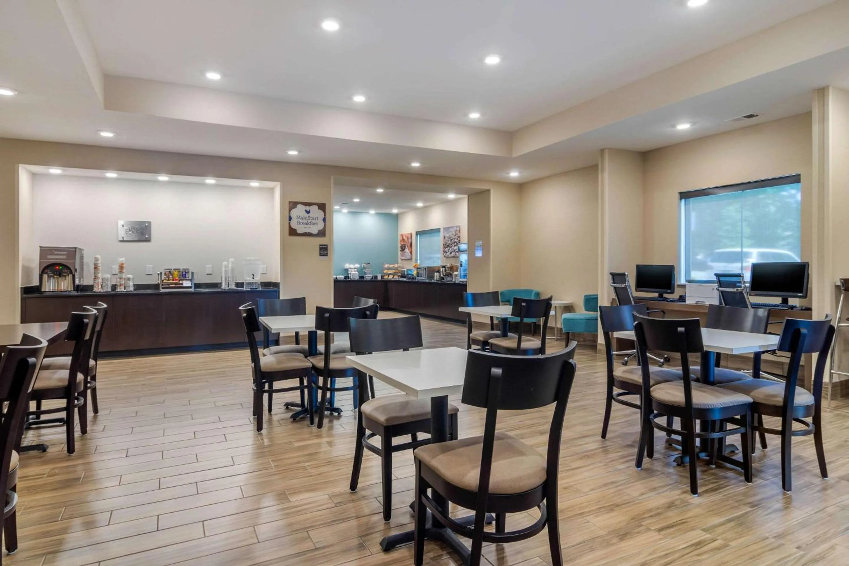 Restaurant/places to eat in Sleep Inn Newnan Atlanta South