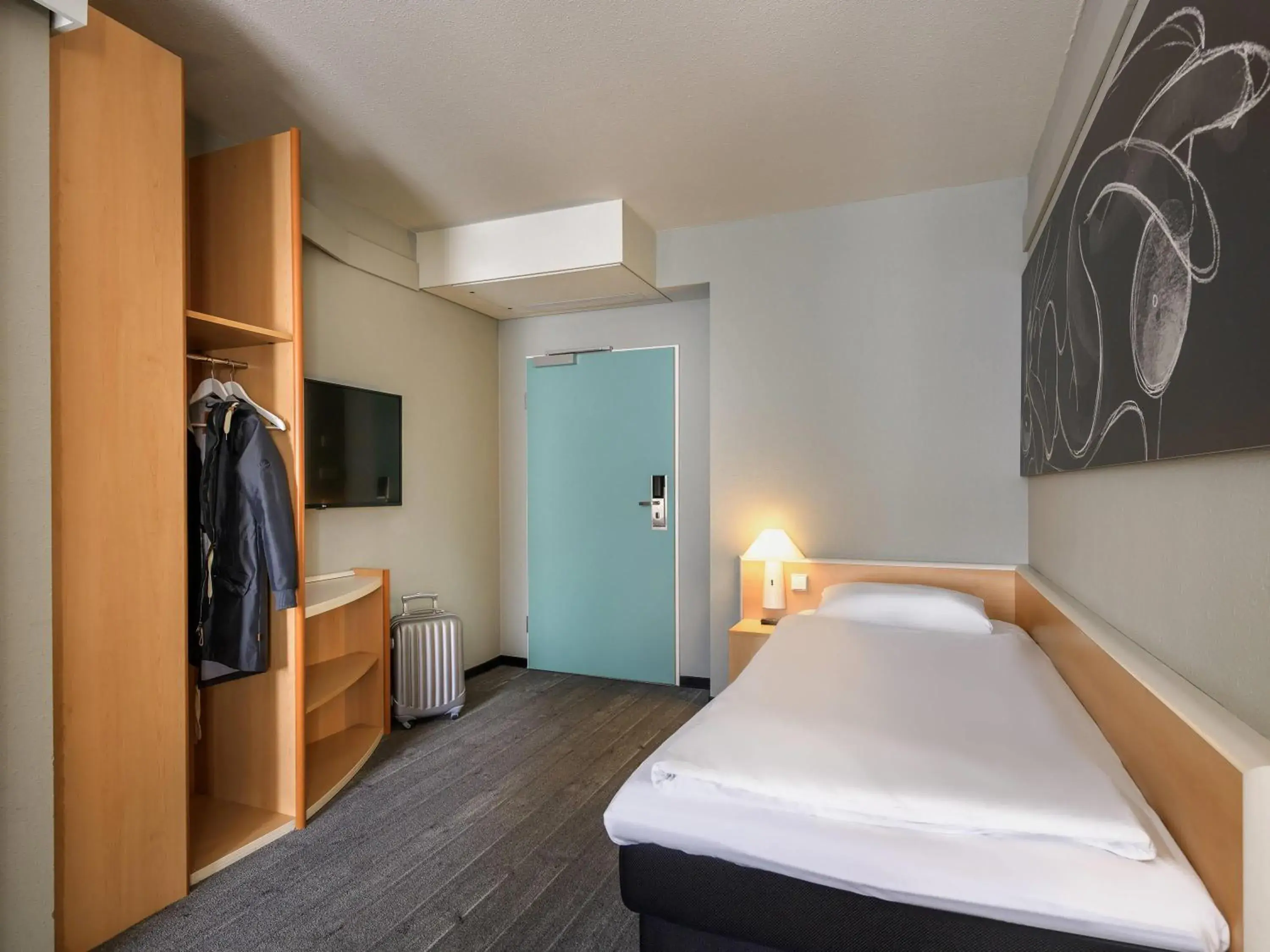 Single Room in ibis Hamburg Alsterring Single Room in ibis Hamburg Alsterring