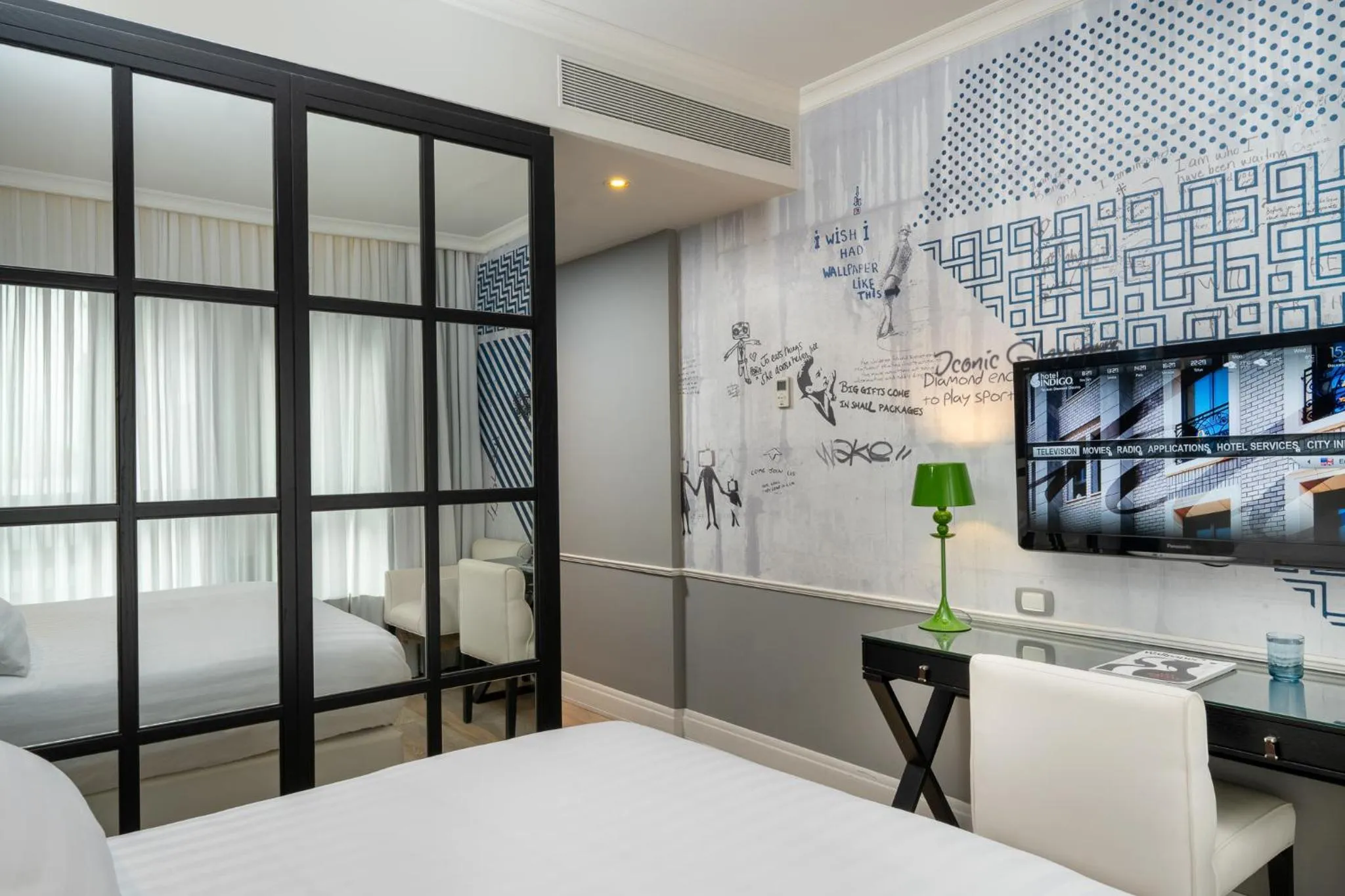 TV and multimedia, Bed in Hotel Indigo Tel Aviv - Diamond District by IHG
