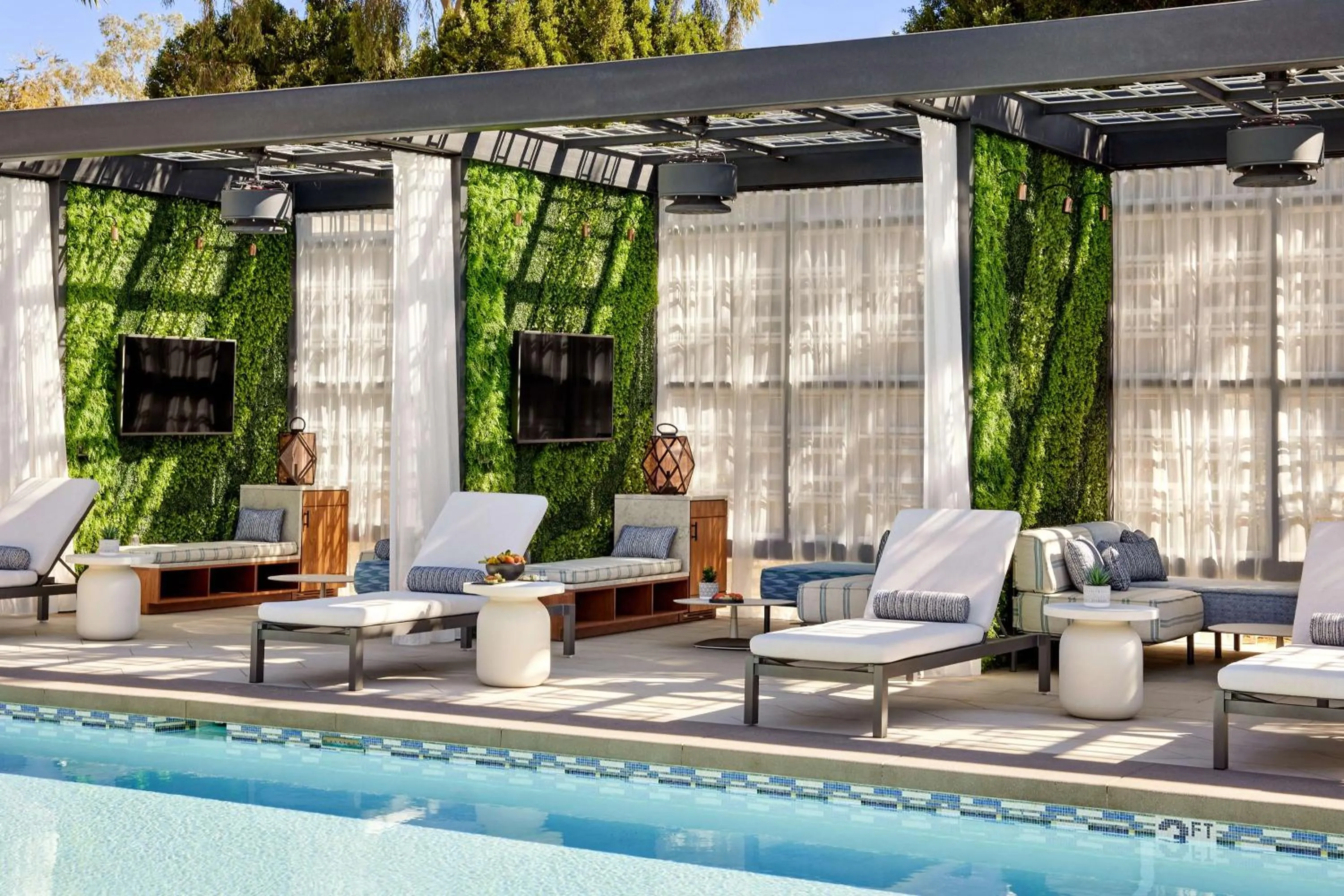 Pool view in Arizona Biltmore, LXR Hotels & Resorts