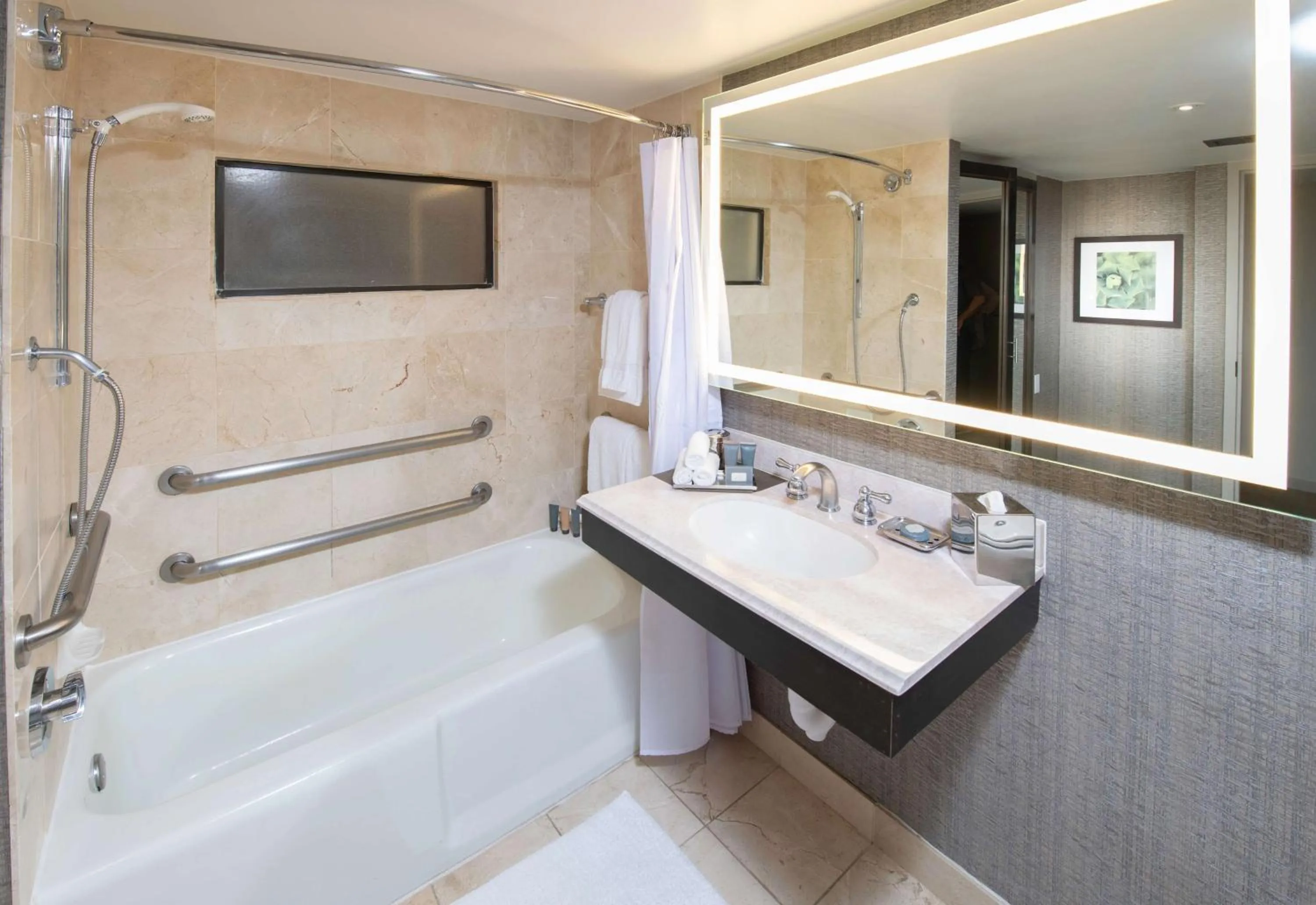 Bathroom in Arizona Biltmore, LXR Hotels & Resorts