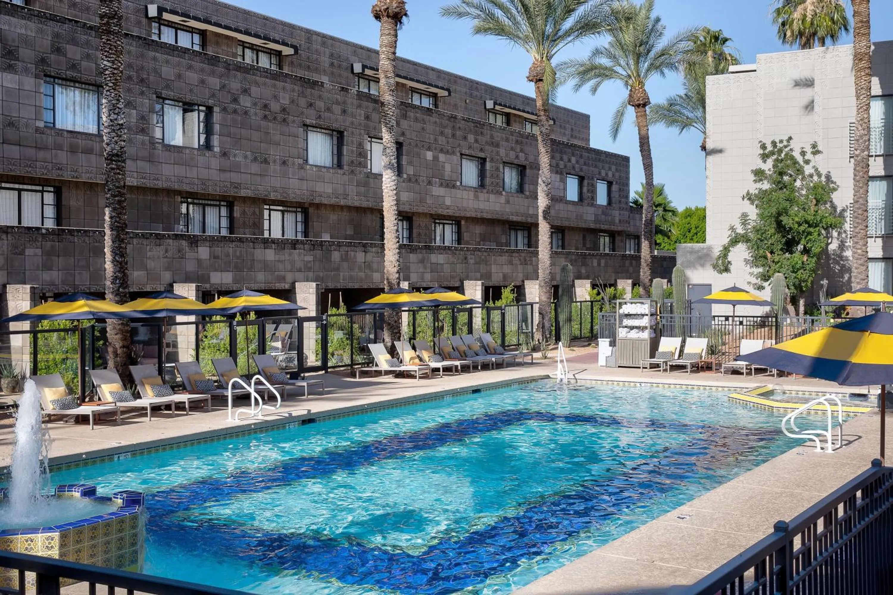 Swimming pool in Arizona Biltmore, LXR Hotels & Resorts