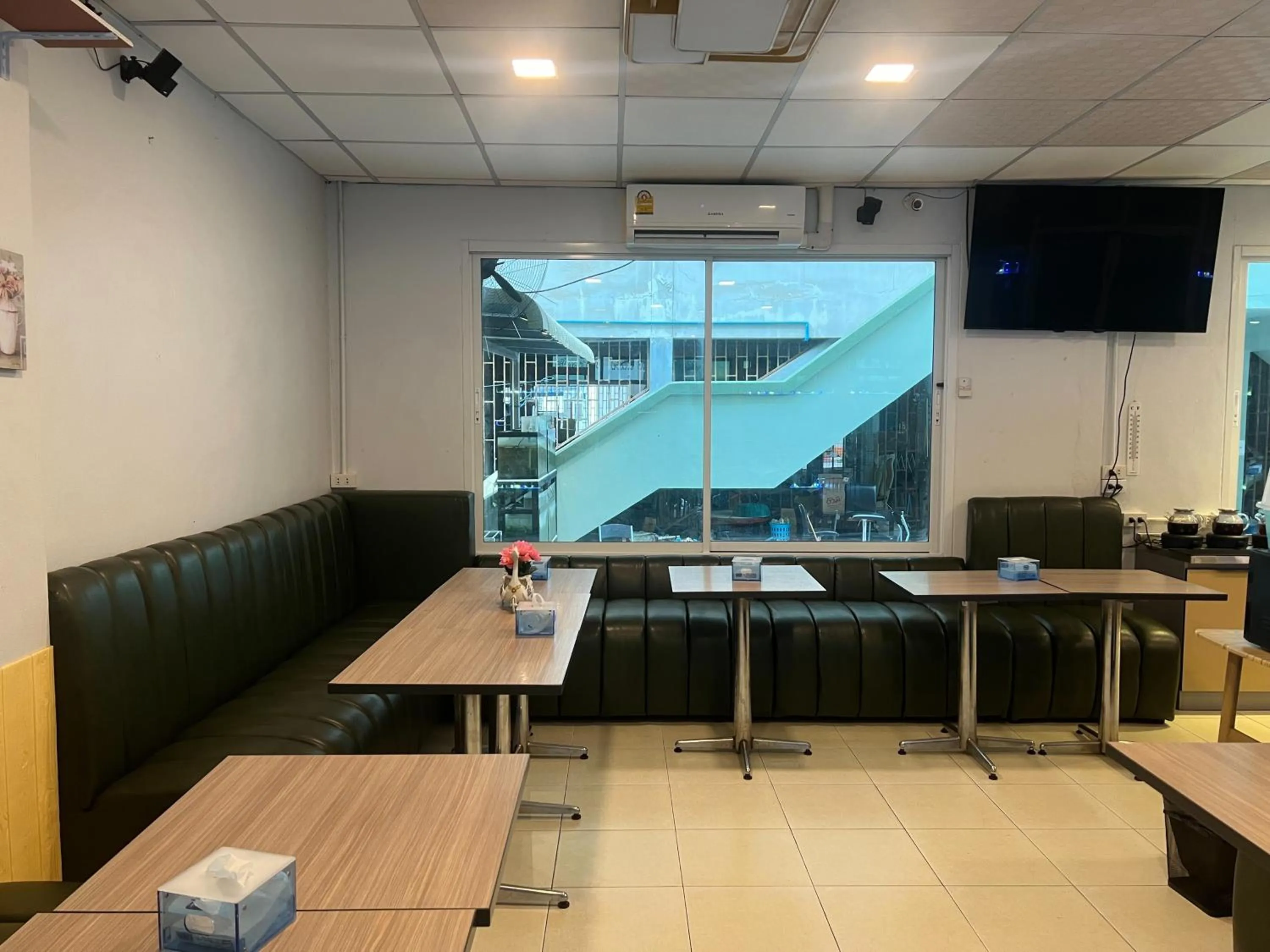 Alongkorn hotel by SB