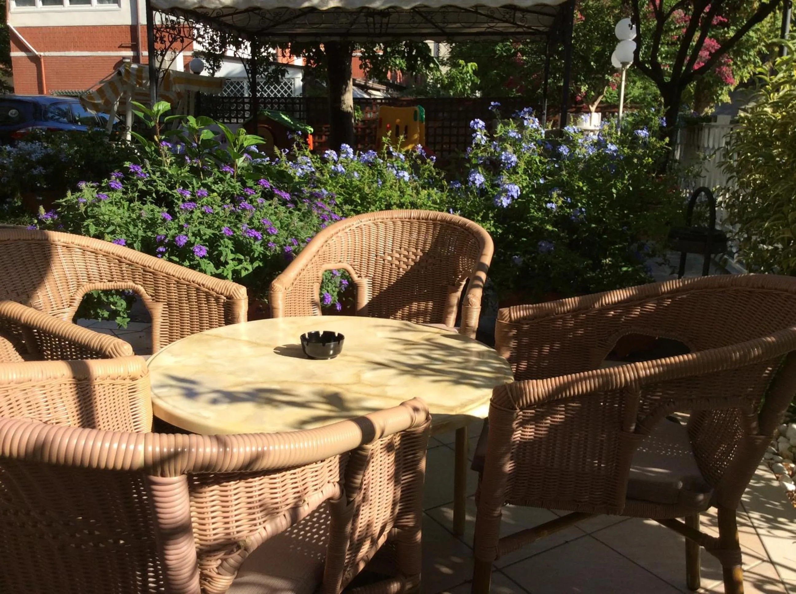 Patio in Hotel Donatello