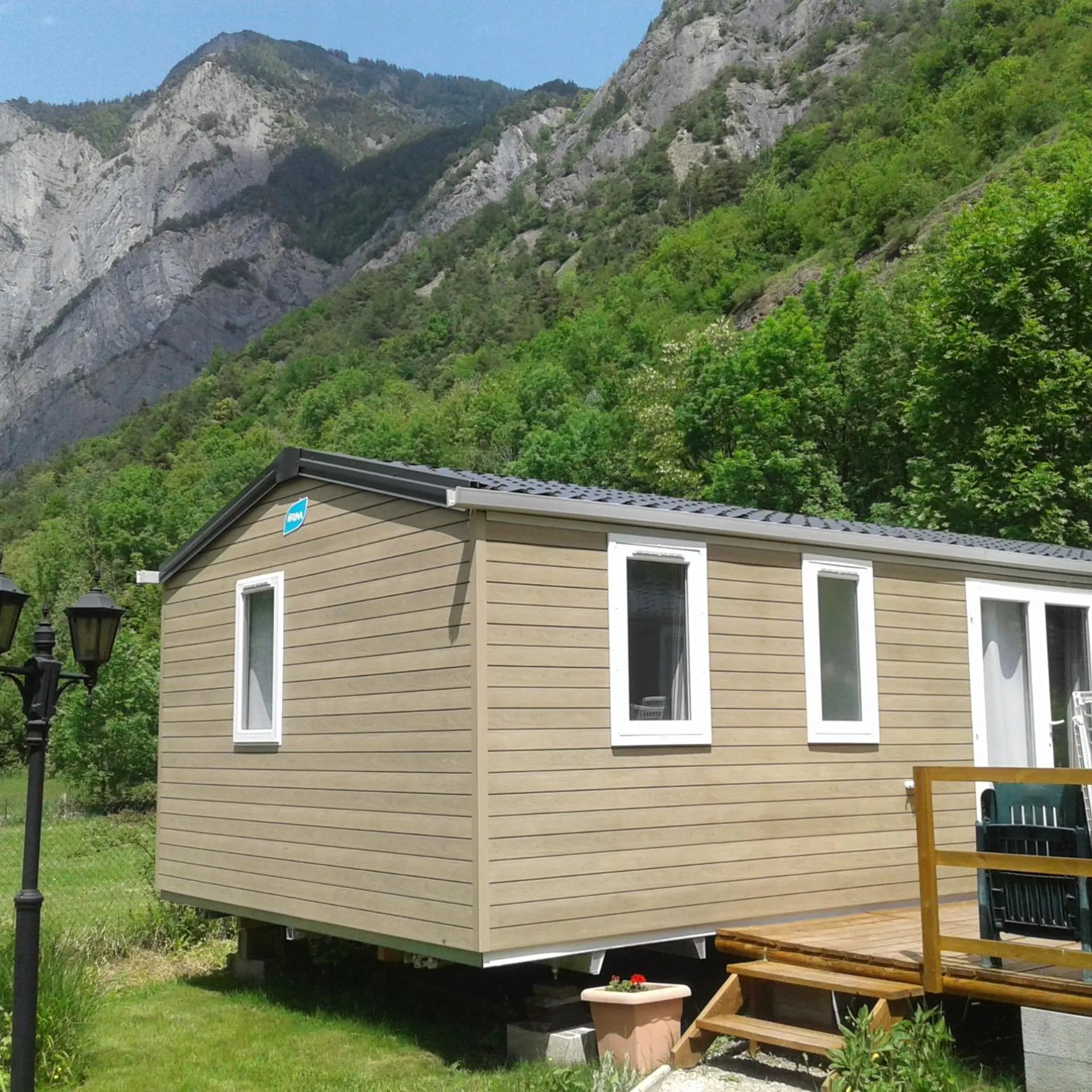 Property building in A La Rencontre Du Soleil - Camping