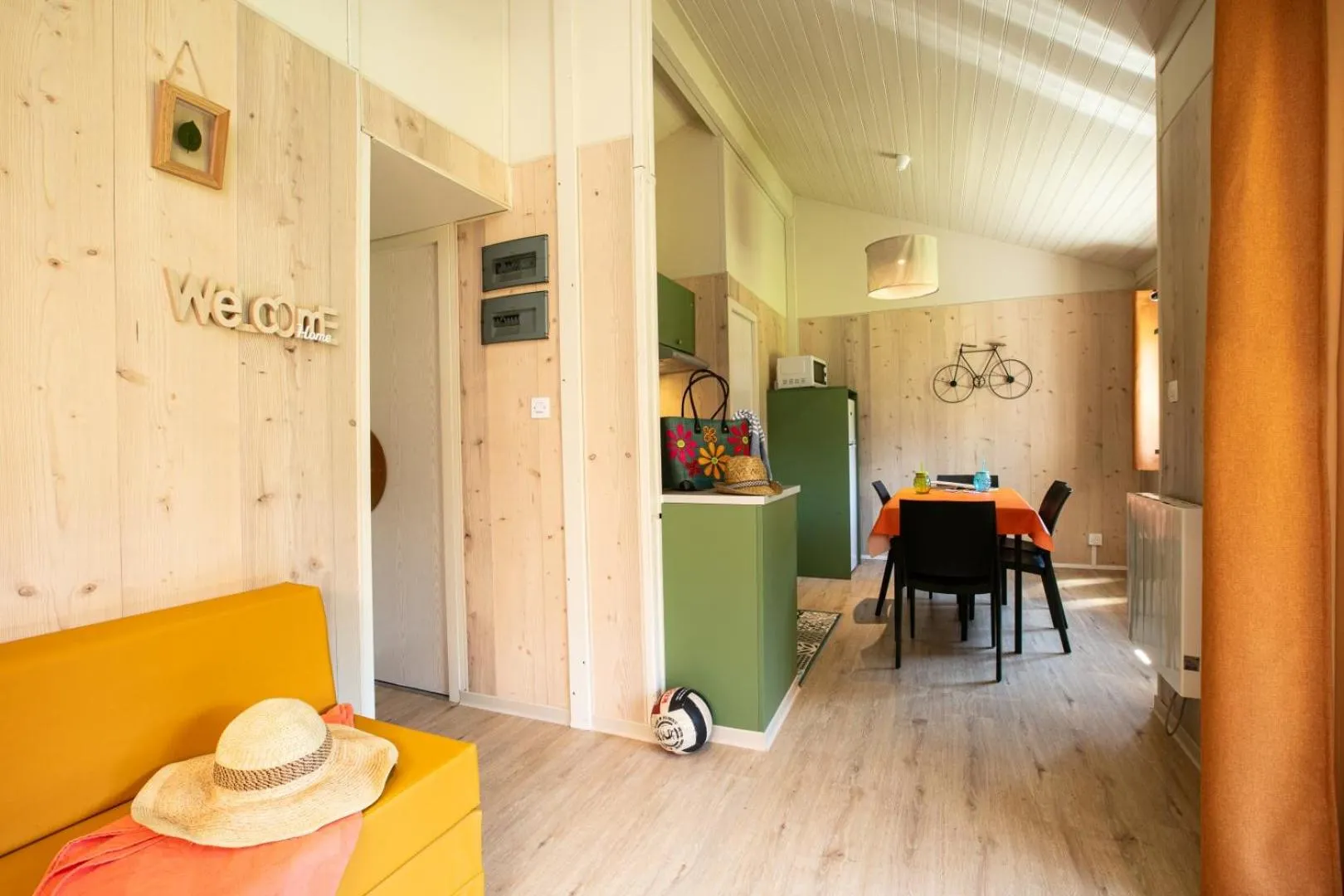 Living room in A La Rencontre Du Soleil - Camping