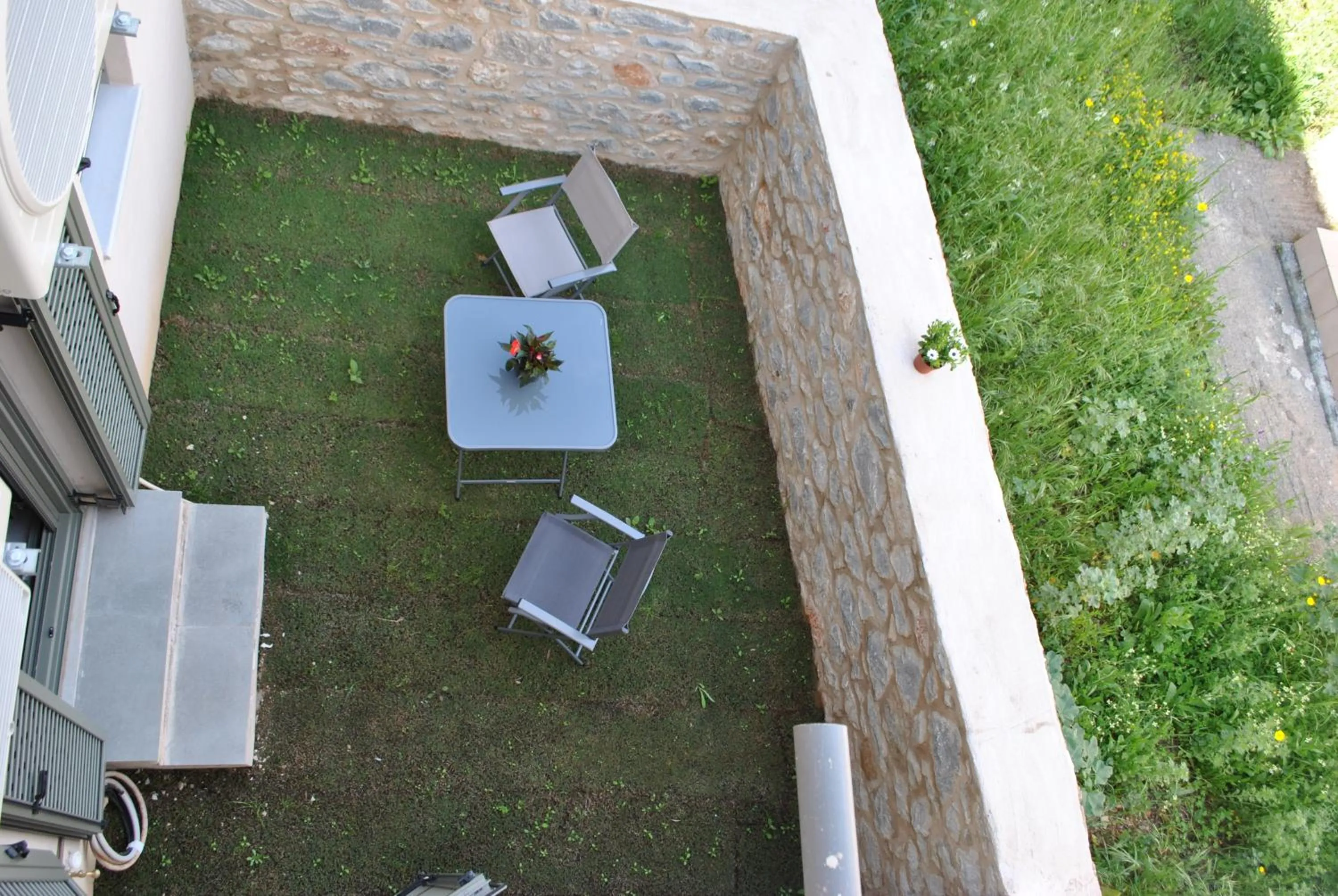 Petras Gi - Stone Houses