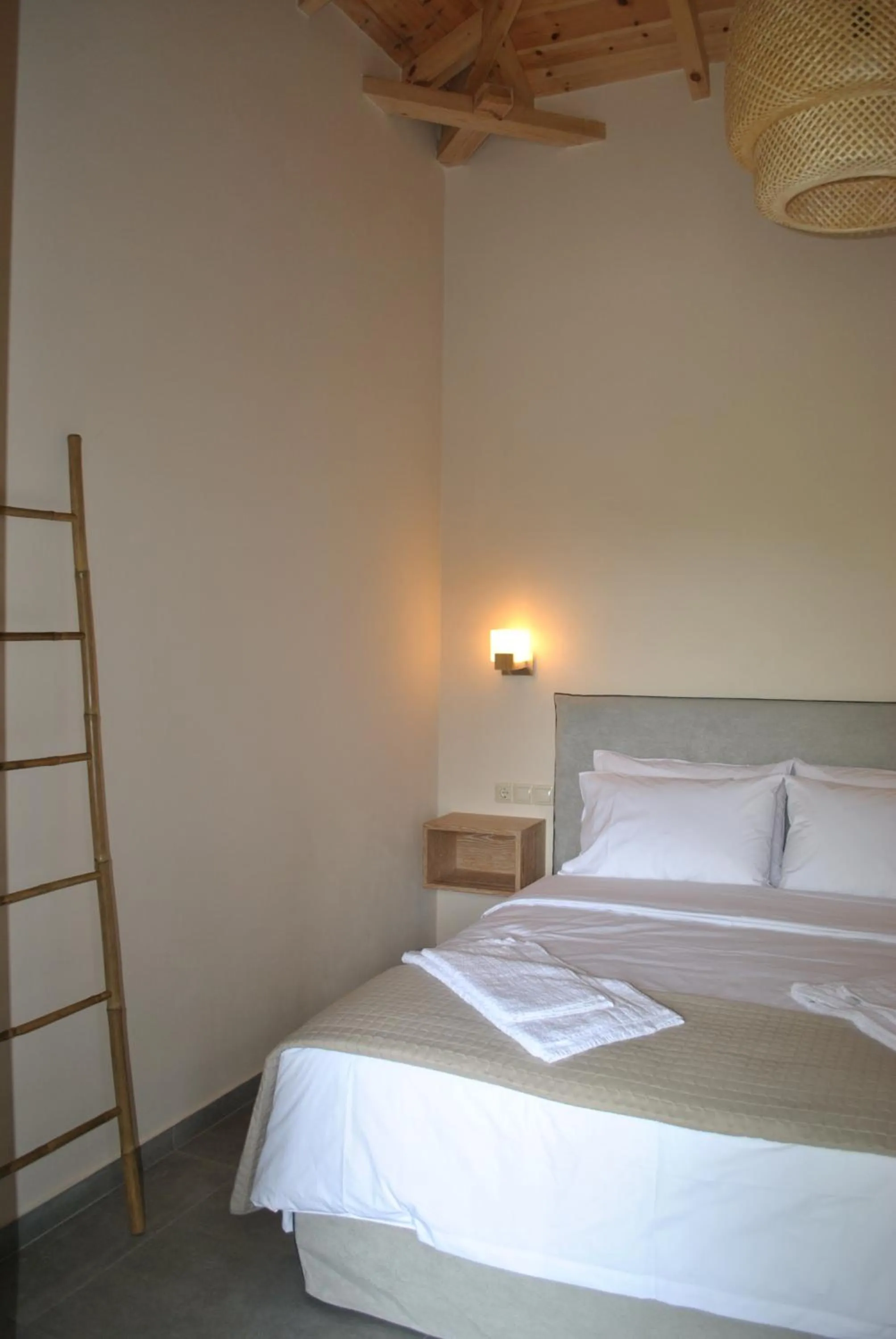 Bed in Petras Gi - Stone Houses