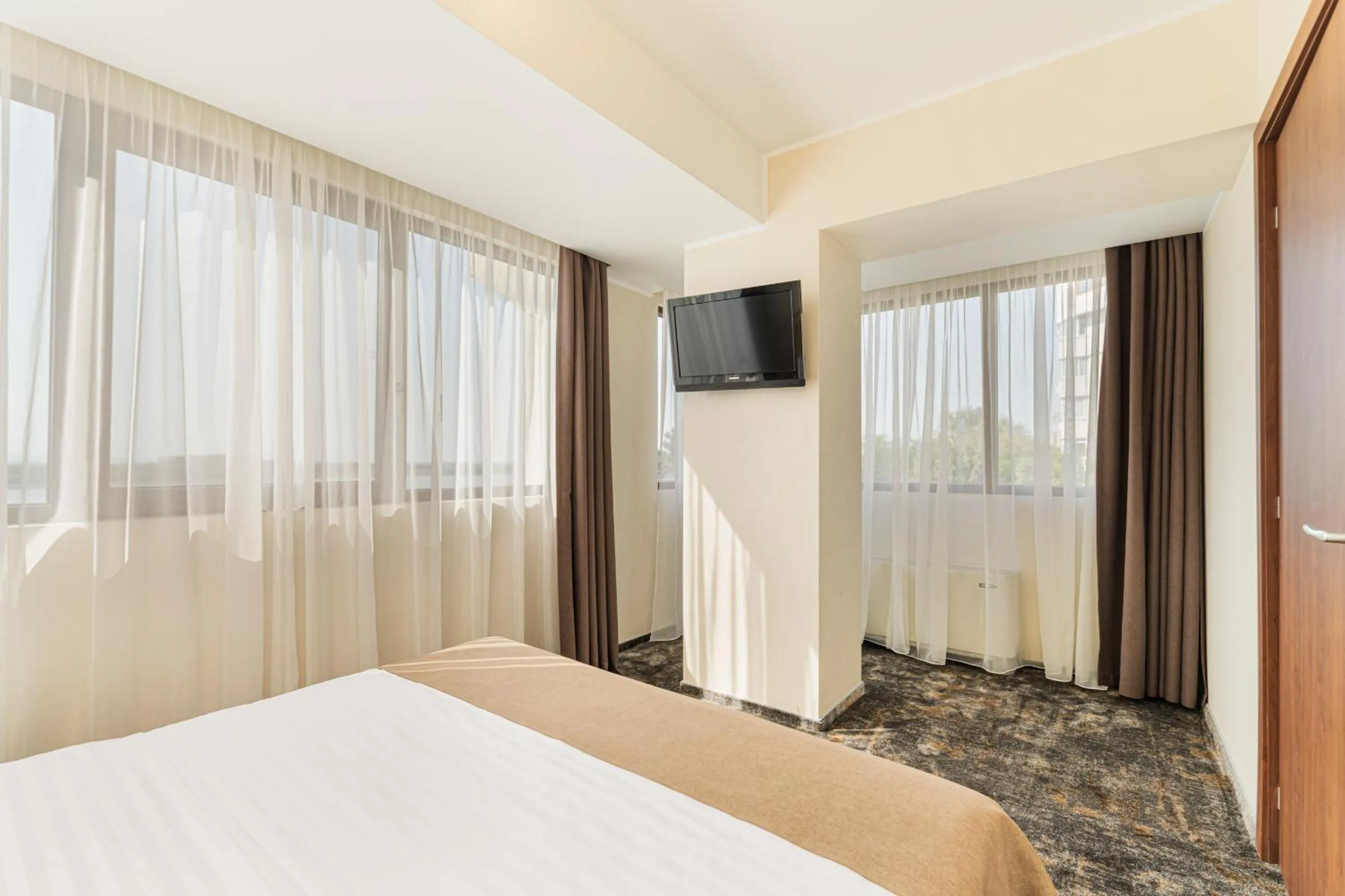 TV and multimedia, Bed in Faleza Hotel by Vega