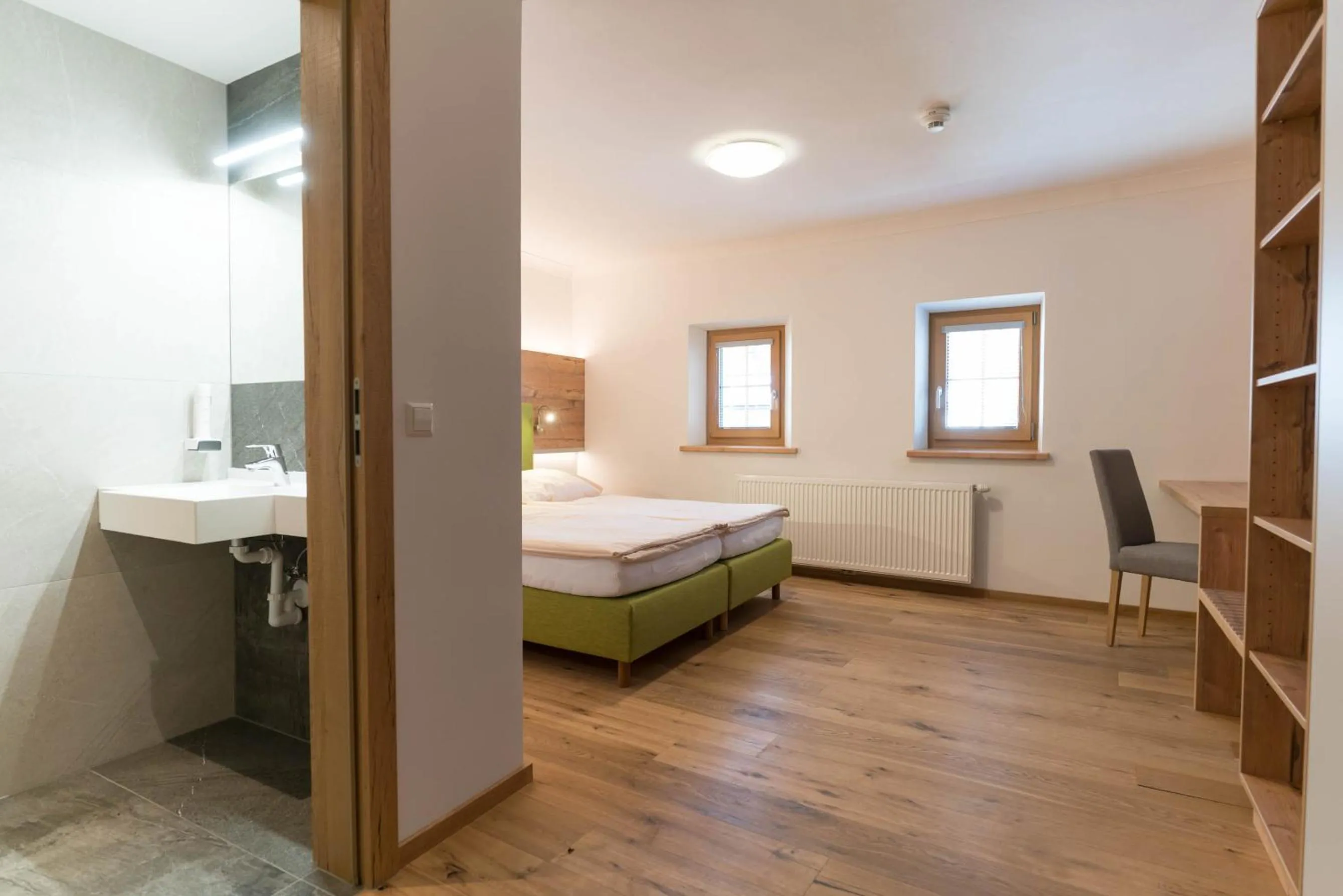 Bathroom, Bed in Das Geringer