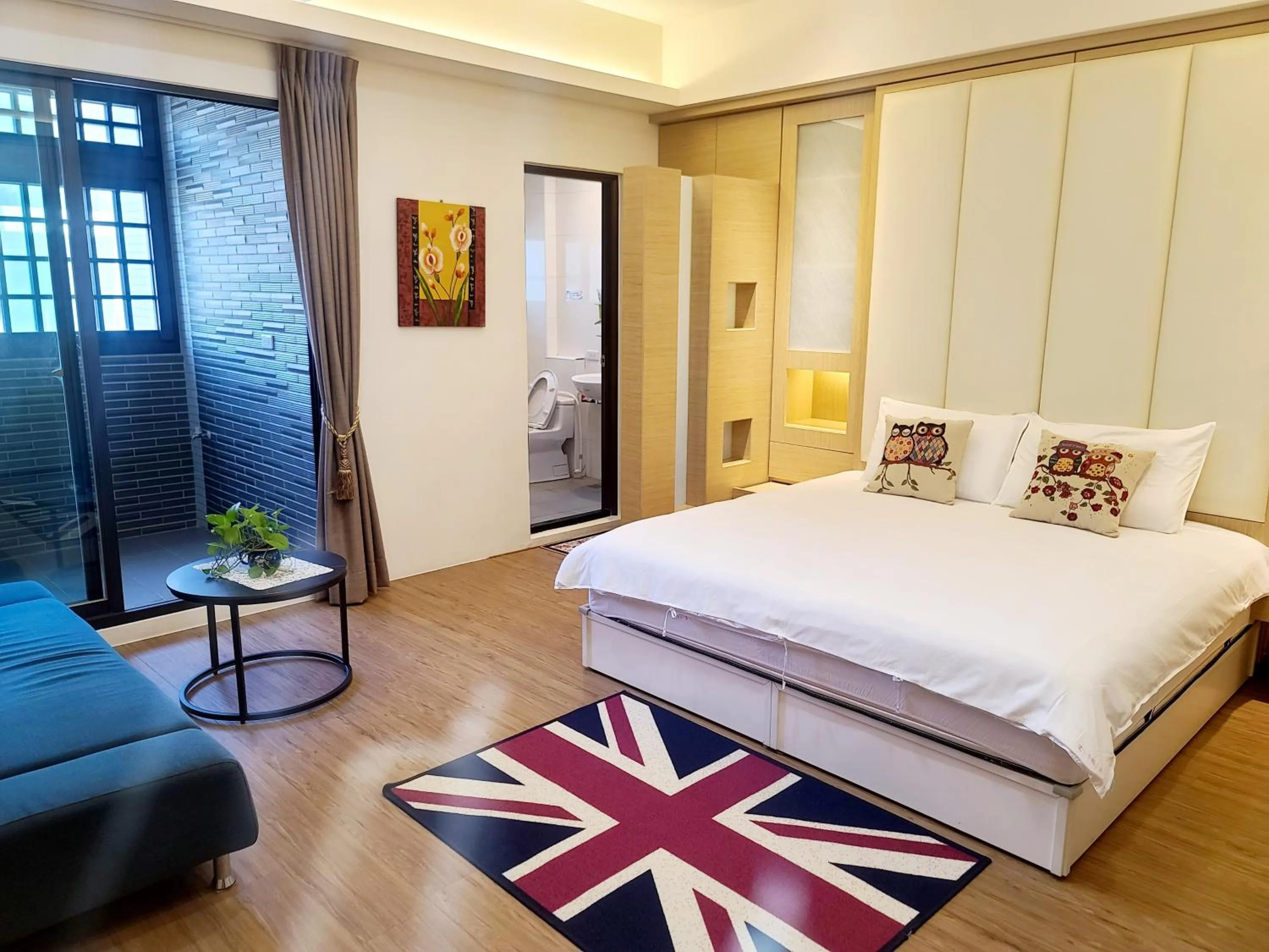 Bed in Love Happiness Inn