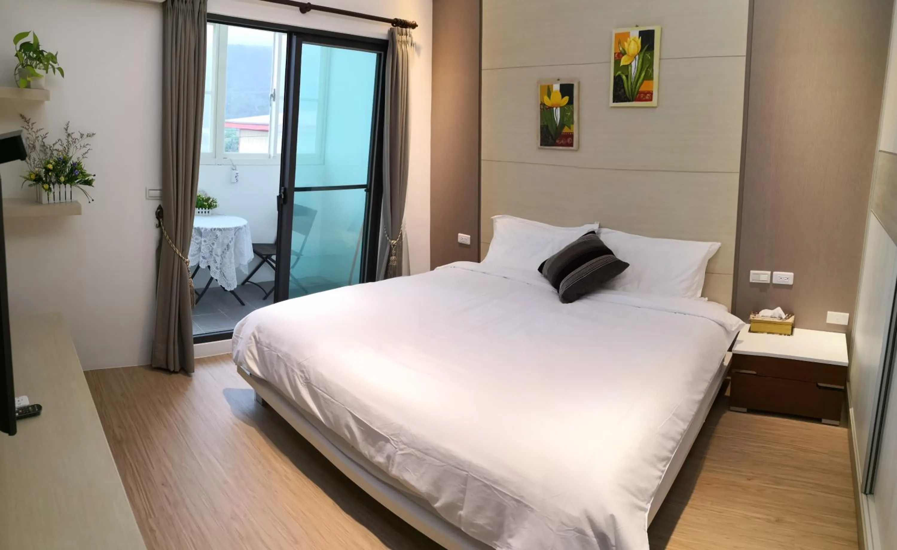 Bed in Love Happiness Inn