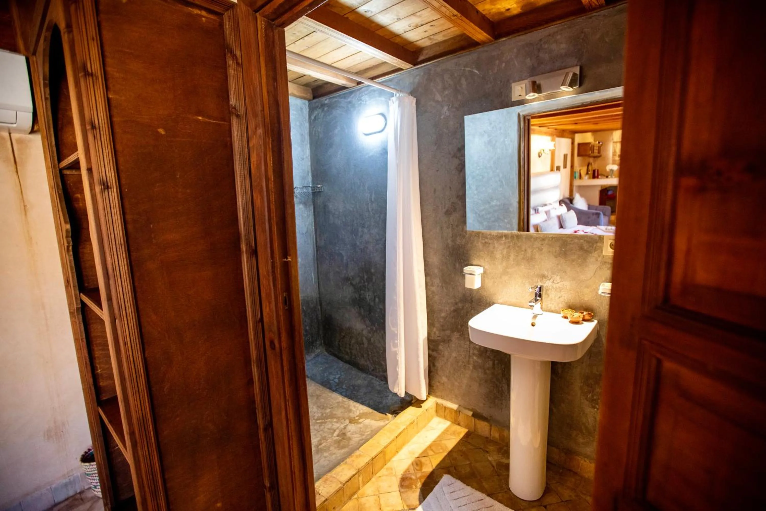 Bathroom in Dar Attajalli