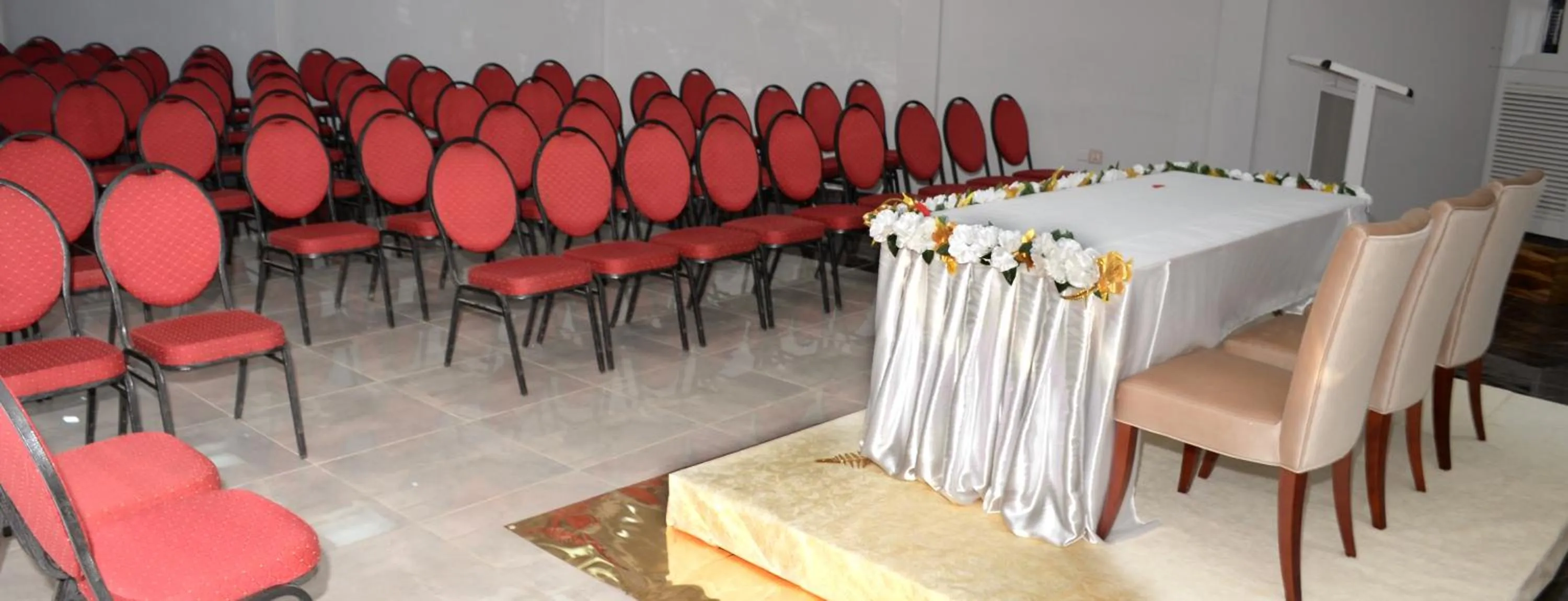 HOTEL AMBASSADORS ANNEXE