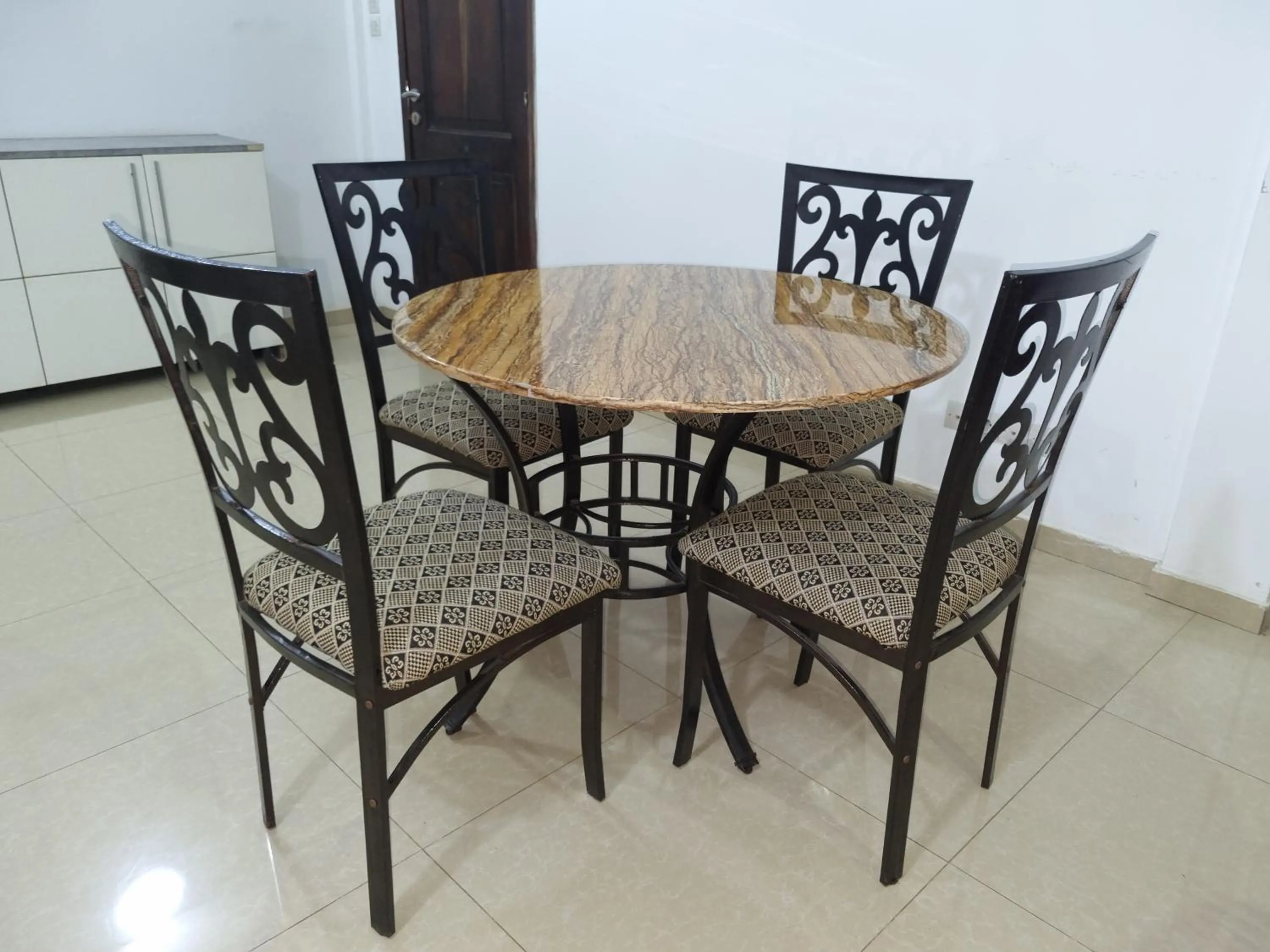 HOTEL AMBASSADORS ANNEXE