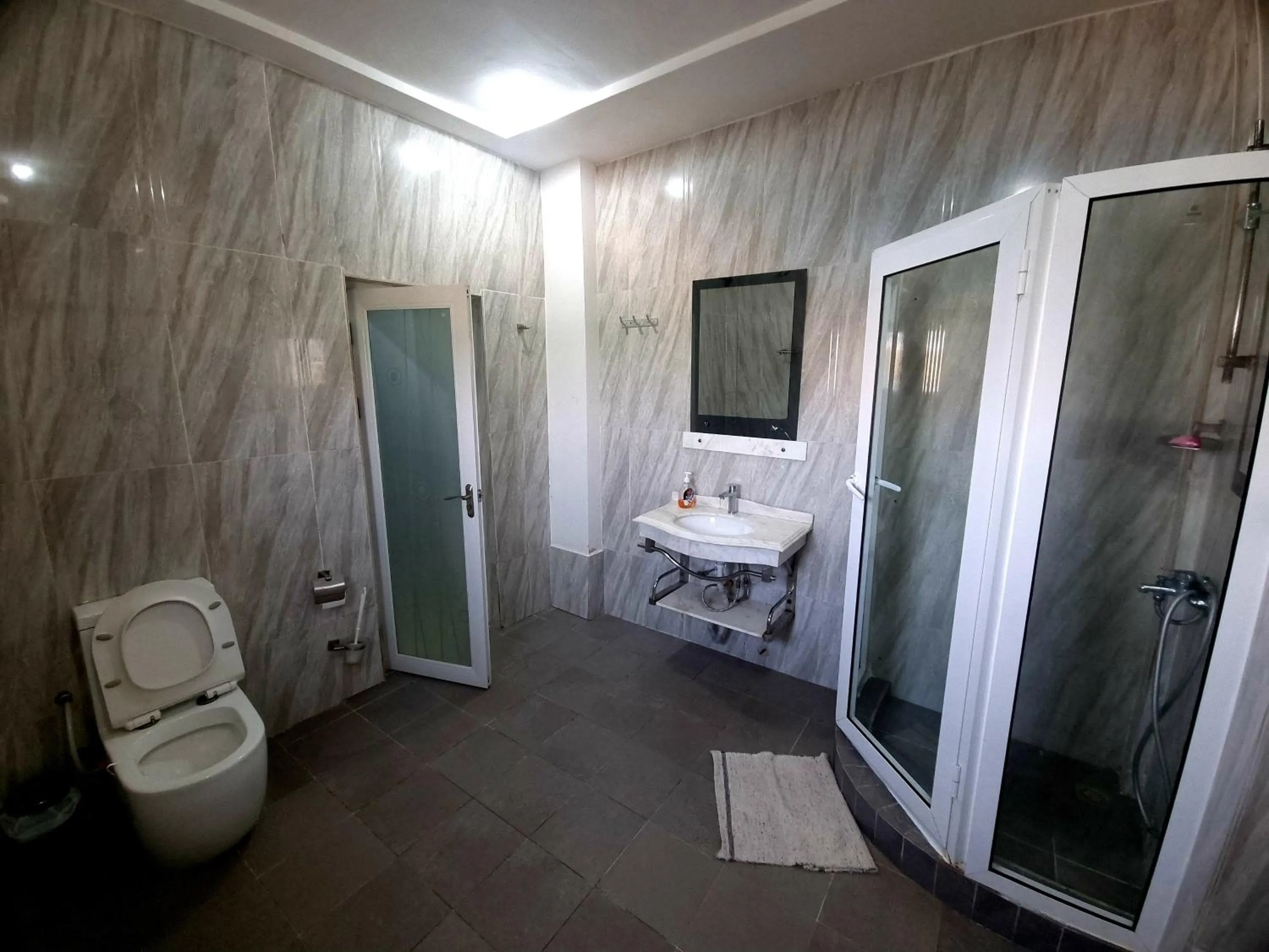 HOTEL AMBASSADORS ANNEXE