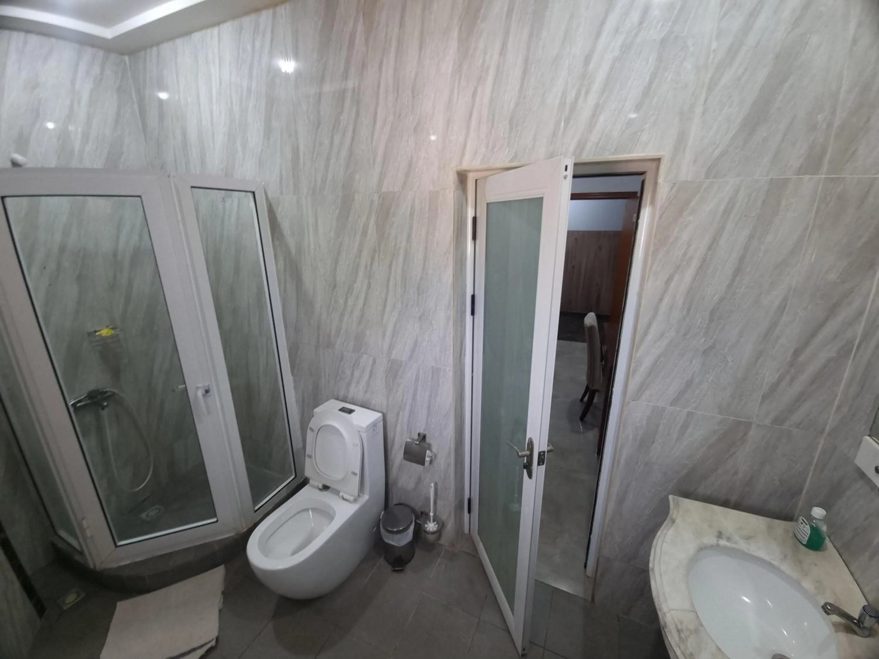 HOTEL AMBASSADORS ANNEXE